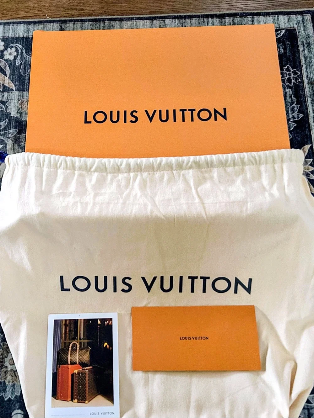 Louis Vuitton Neverfull MM Tote Bag Monogram Natural Cowhide Leather Trim — view 2