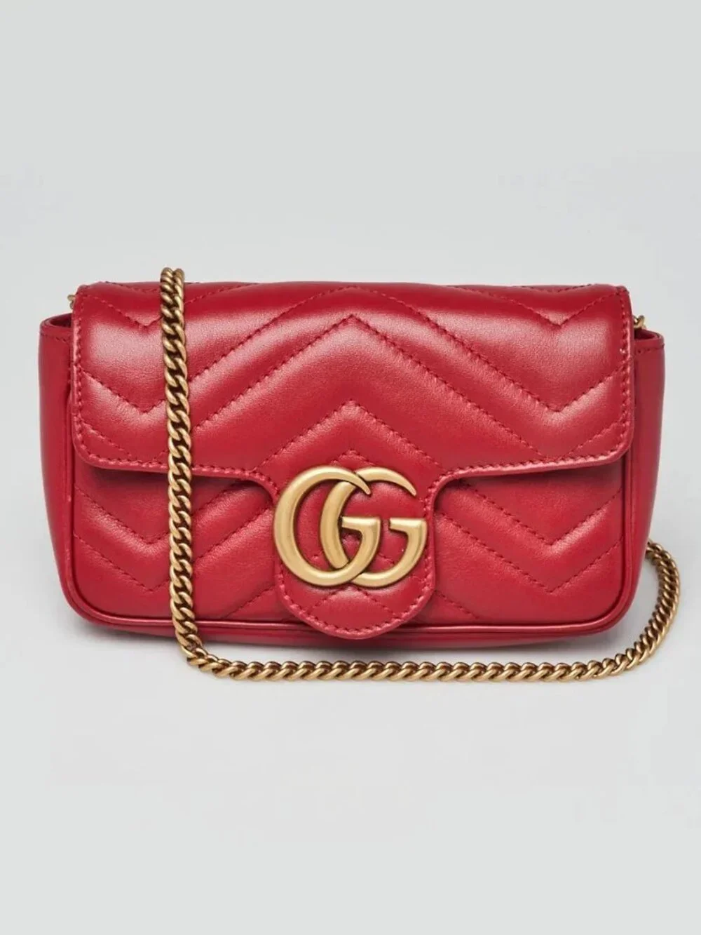 GG Marmont Matelassé Leather Super Mini Bag in Red