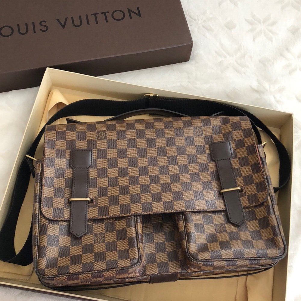 LV Damier Ebene Broadway Messenger Bag