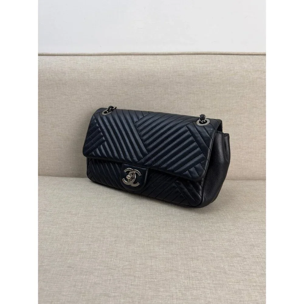 CHANEL Black Lambskin Chevron Flap Bag Medium — view 4