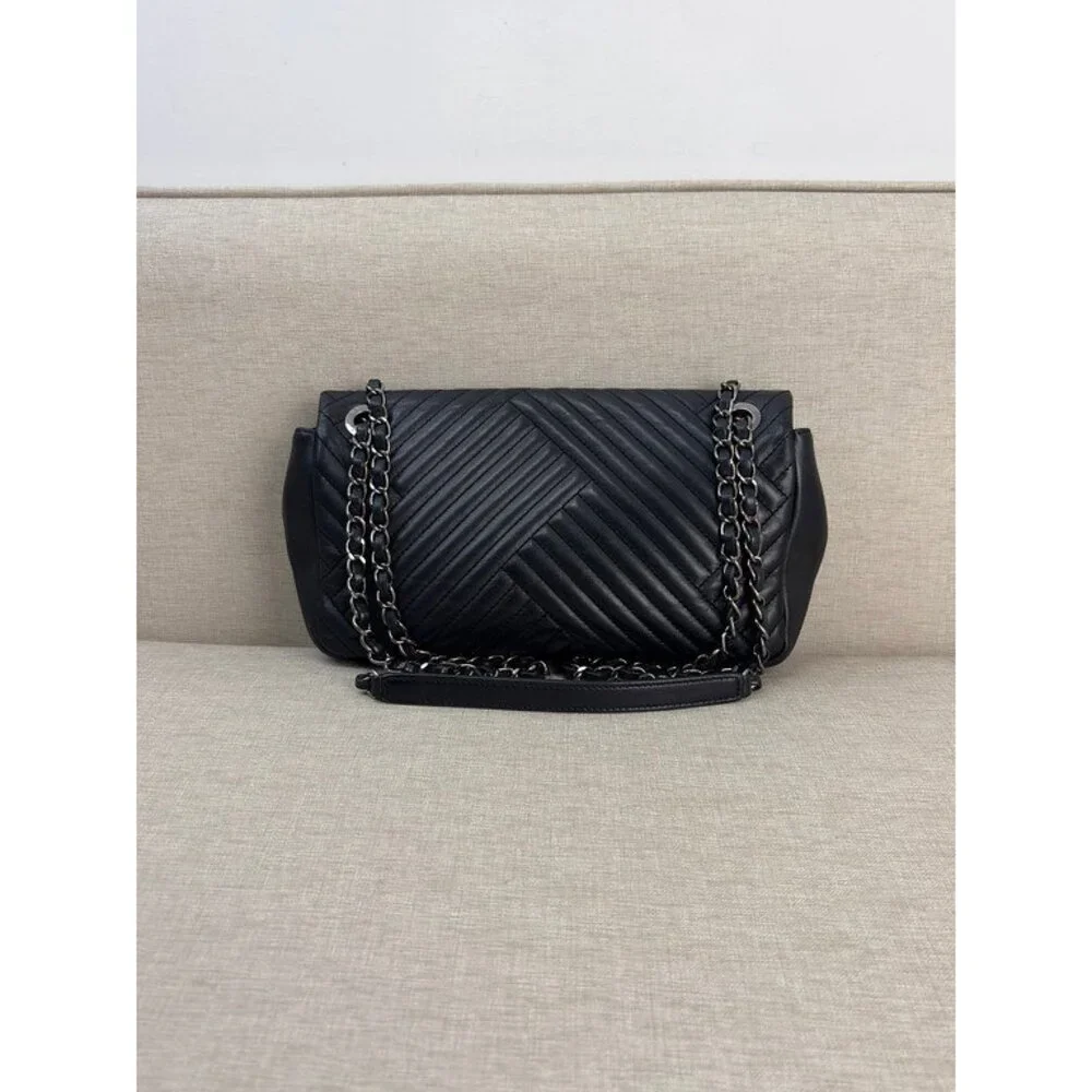 CHANEL Black Lambskin Chevron Flap Bag Medium — view 5
