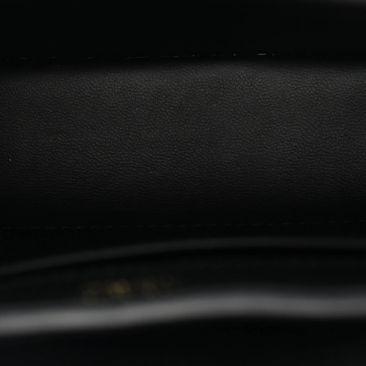 Louis Vuitton Taurillon Mini Capucines Black — view 5