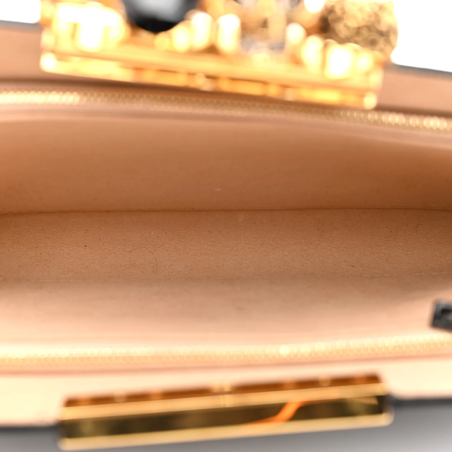 Alexander McQueen Calfskin Crocodile Embossed Knuckle Flat Clutch Black Gold — view 5