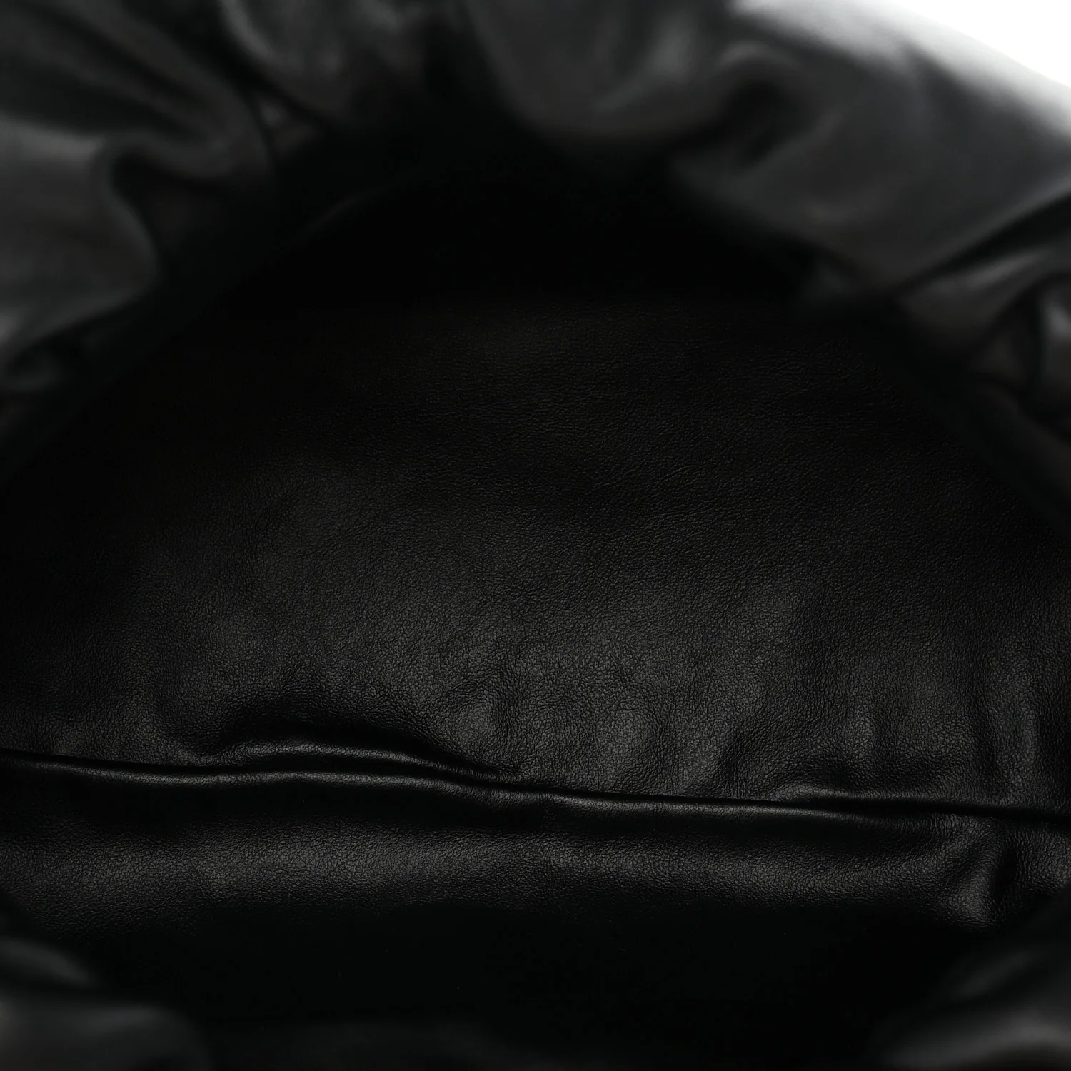 Bottega Veneta Calfskin The Pouch Chain Black — view 5