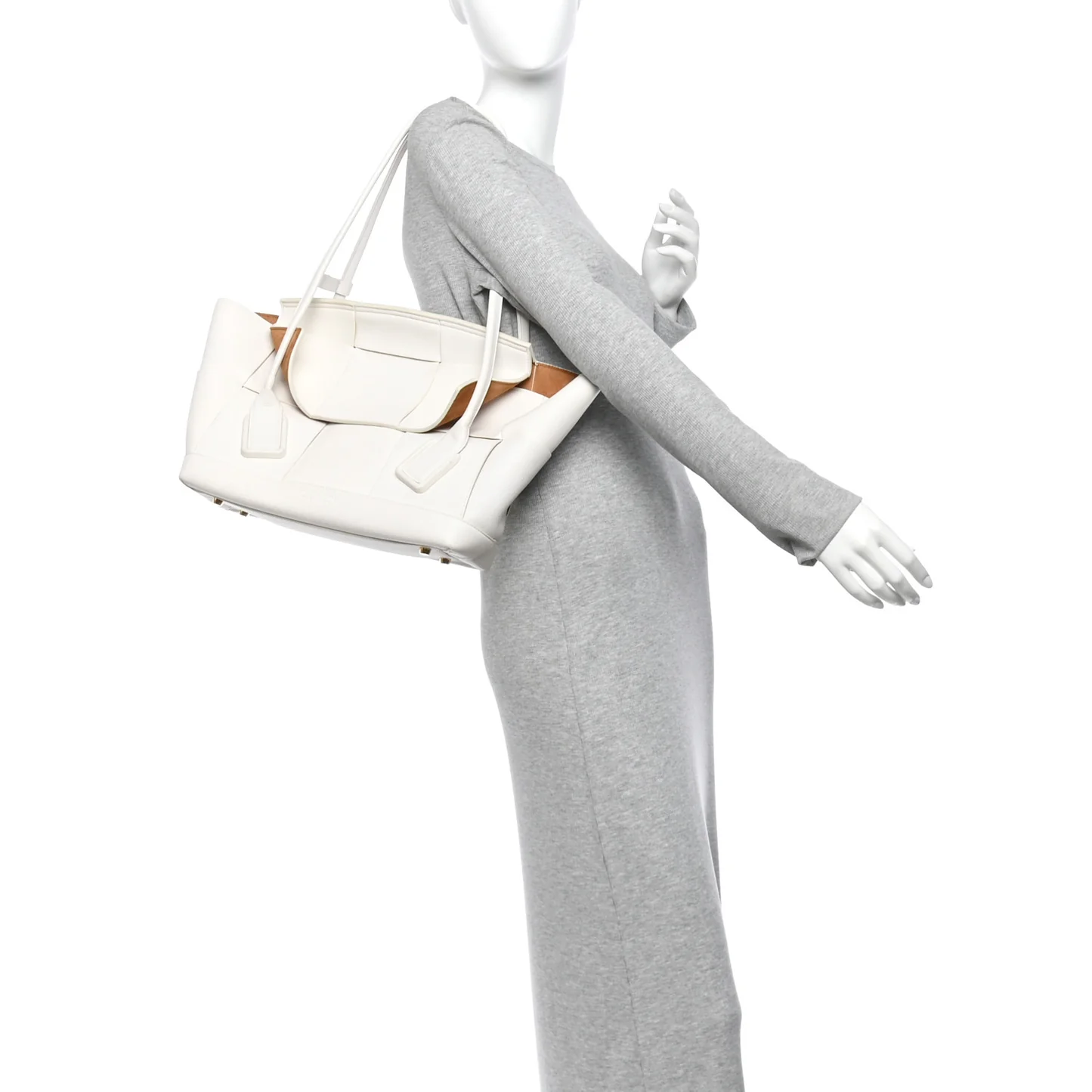 Bottega Veneta French Calfskin Maxi Intrecciato Medium Arco Bianco — view 2