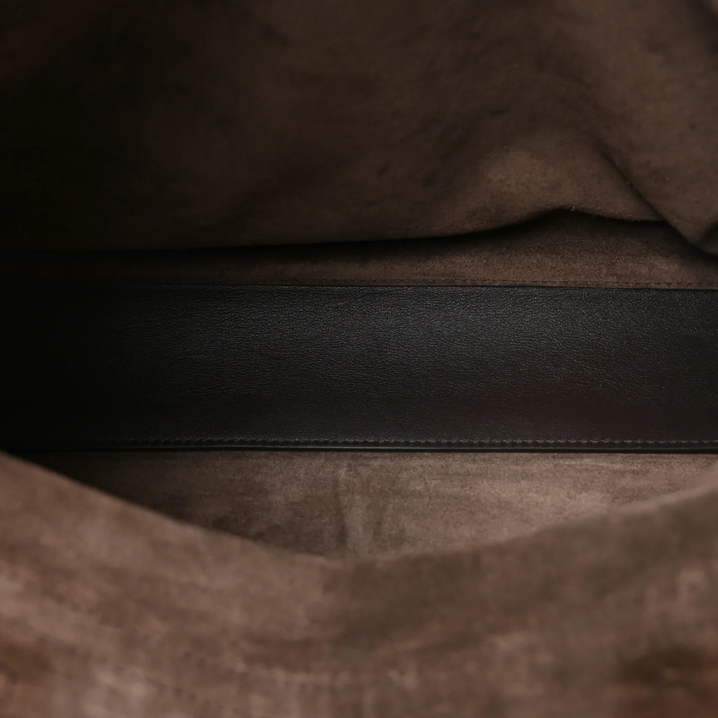 Bottega Veneta Silky Calfskin Large Ciao Ciao Fondant — view 5