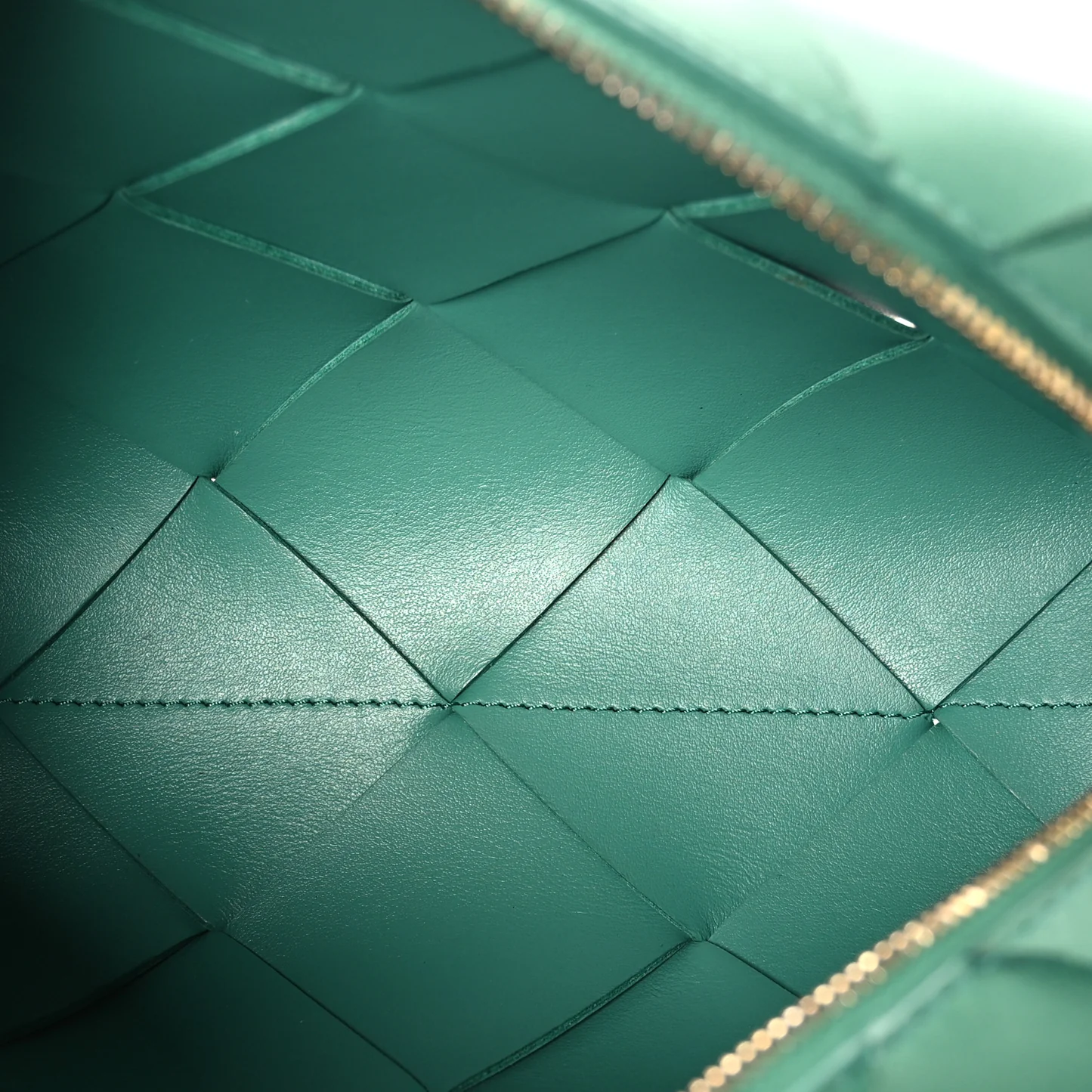 Bottega Veneta Lambskin Maxi Intrecciato Small Cassette Camera Bag Mermaid — view 5