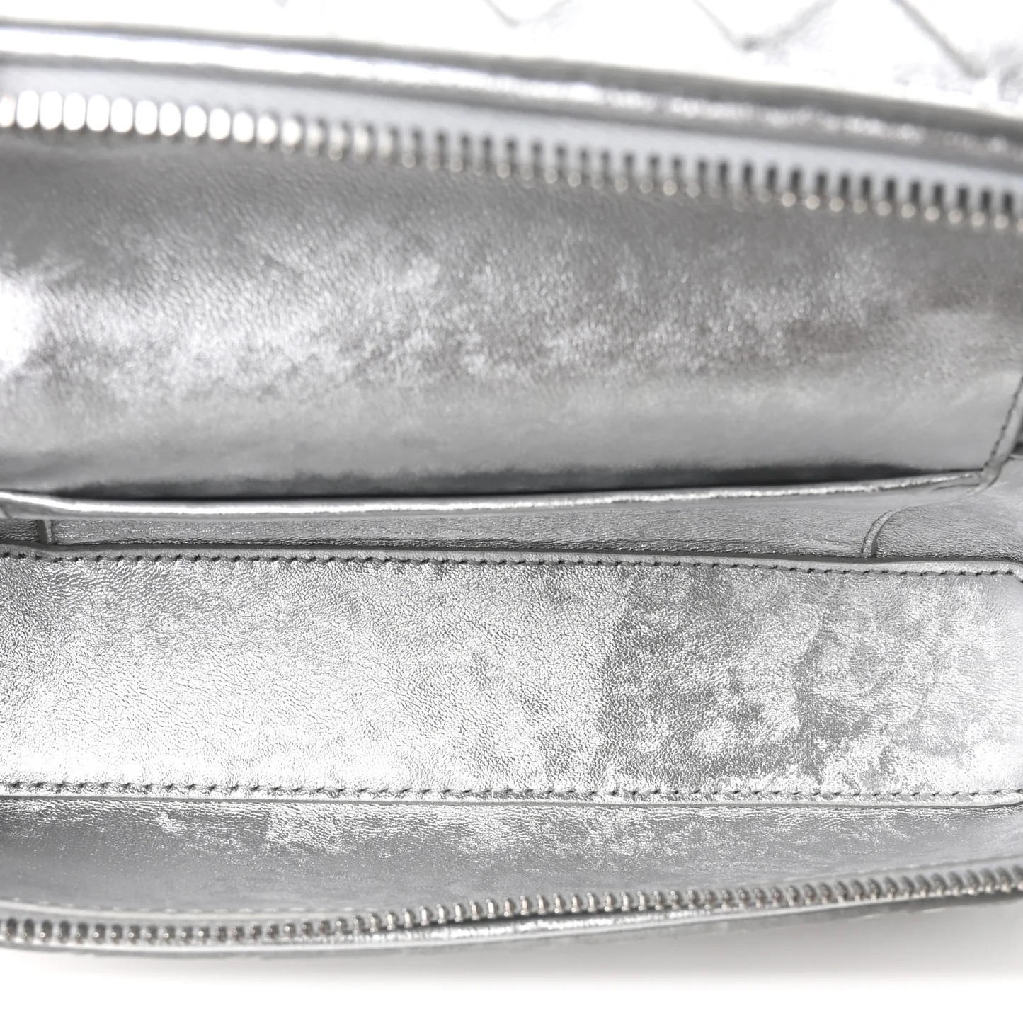Bottega Veneta Laminated Nappa Intrecciato Bang Bang Vanity Case Silver — view 5