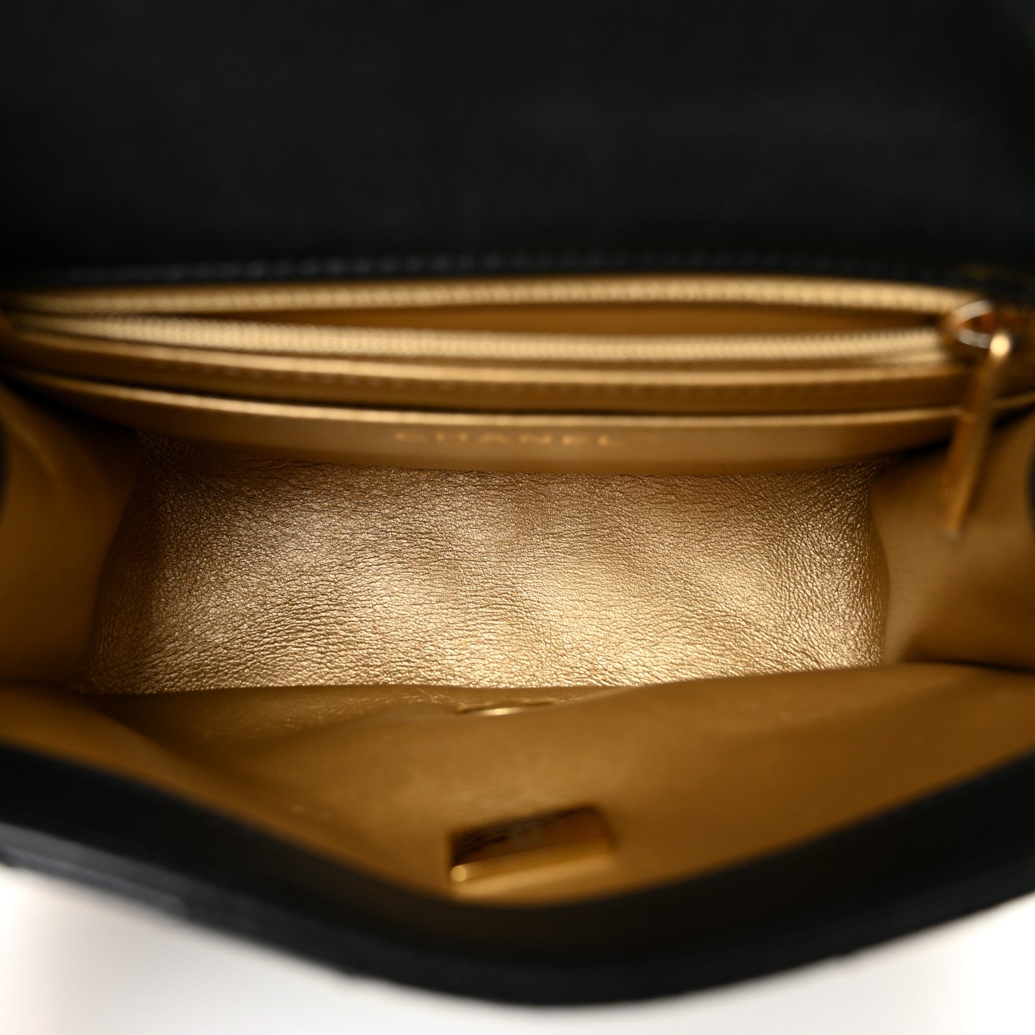 Lambskin Quilted Mini Pearl Crush Flap Black — view 5
