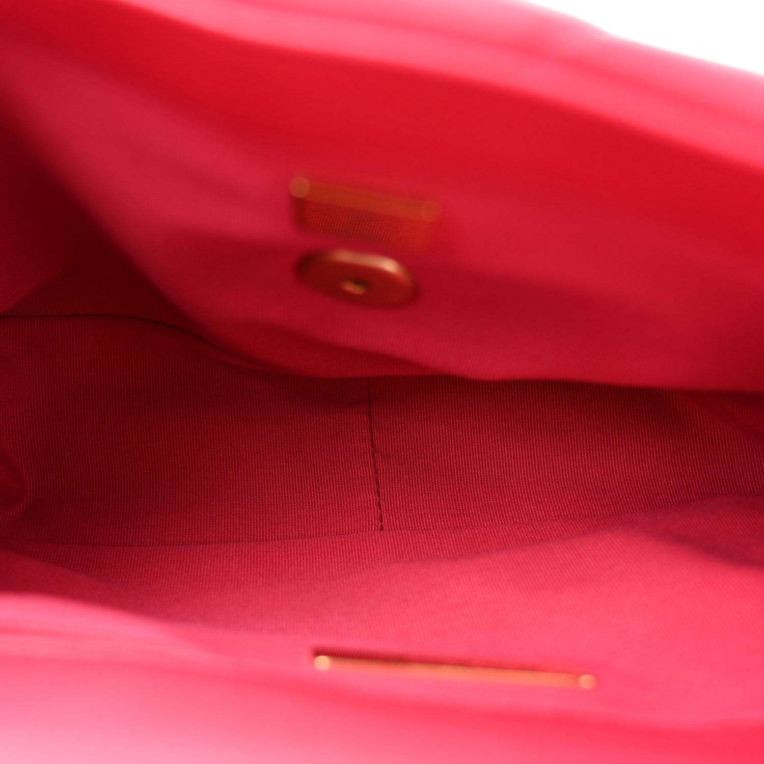 Lambskin Quilted Medium Chanel 19 Flap Dark Pink — view 5