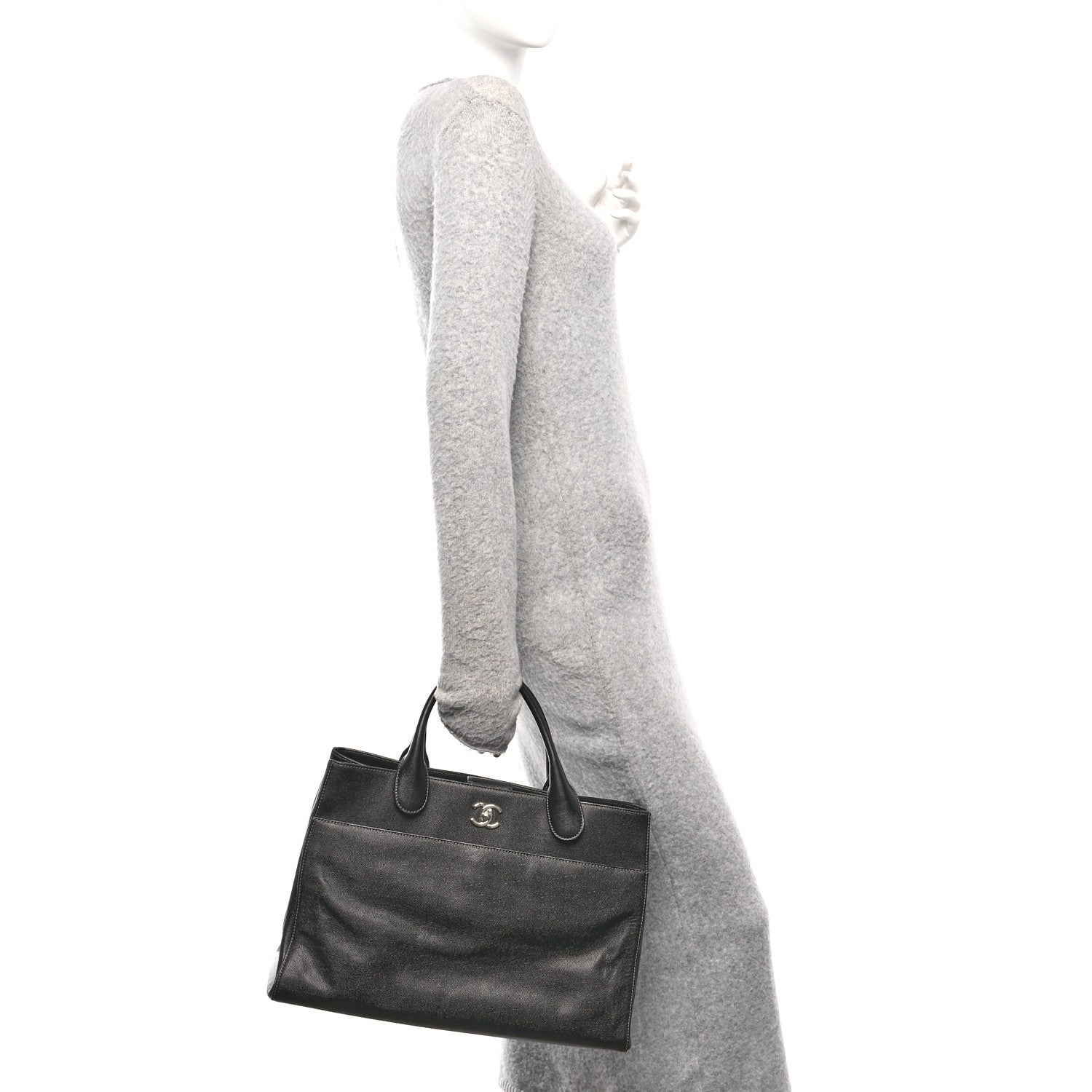 Caviar Medium Cerf Executive Shopper Tote Black — view 2