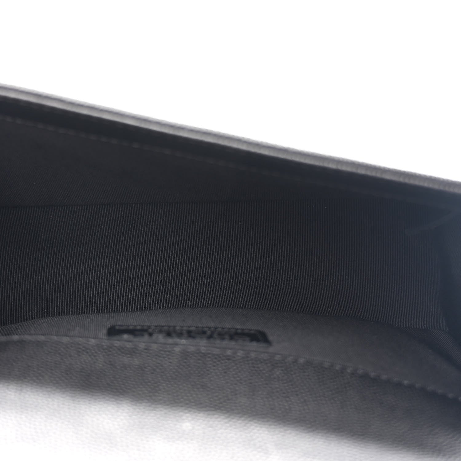 Caviar Quilted Medium Boy Flap Black — view 4