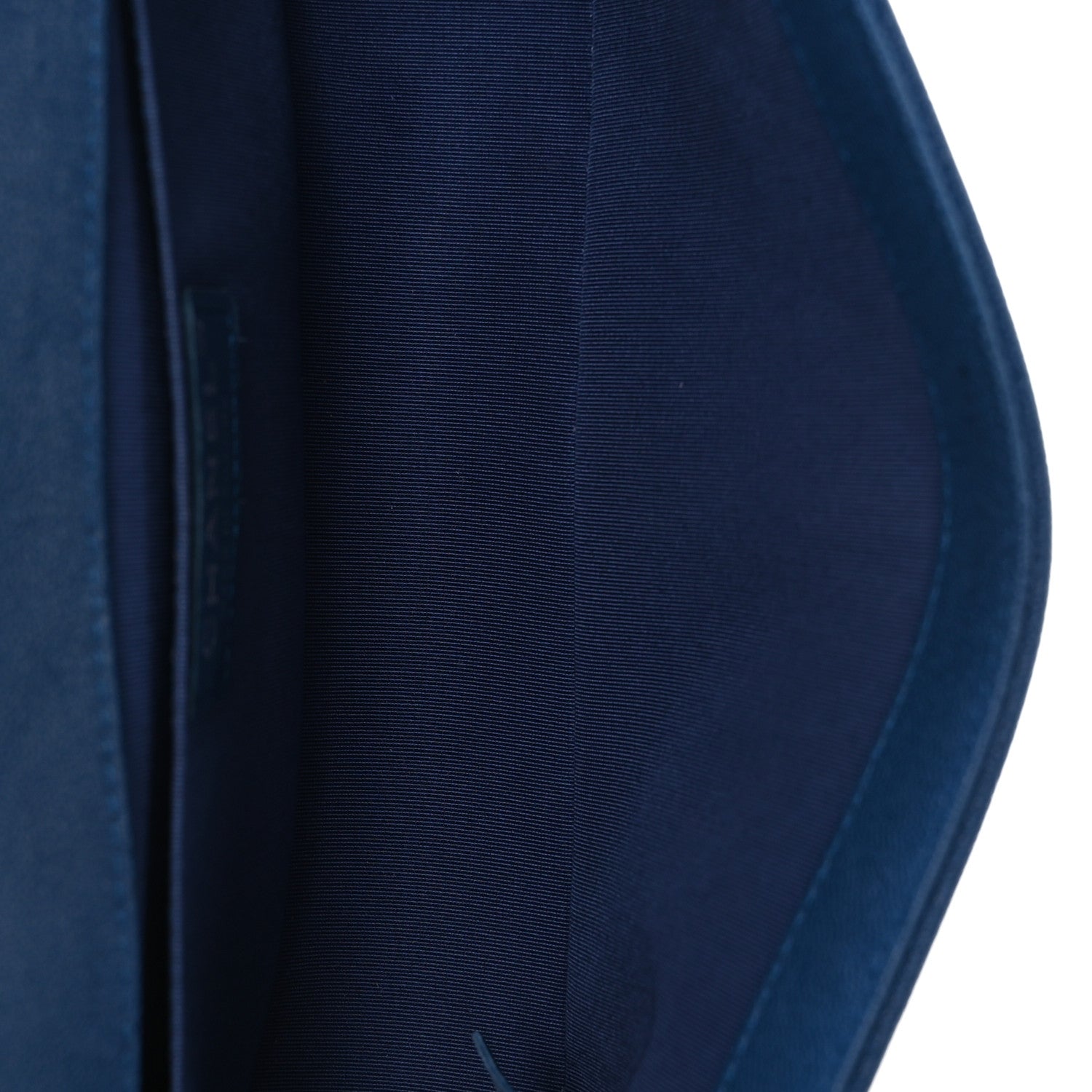 Iridescent Caviar Quilted Medium Boy Flap Blue — view 5