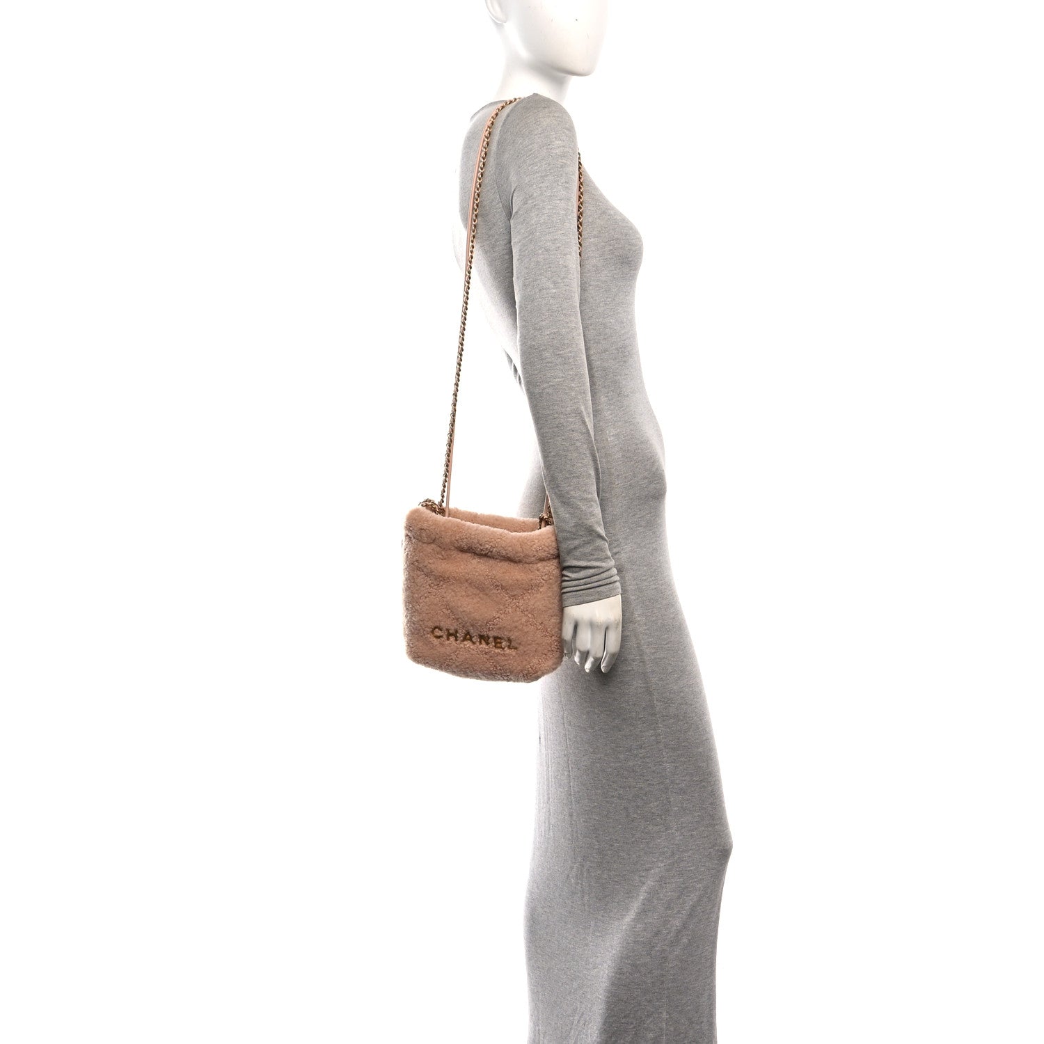 Aged Lambskin Shearling Quilted Small Chanel 22 Light Pink — view 2