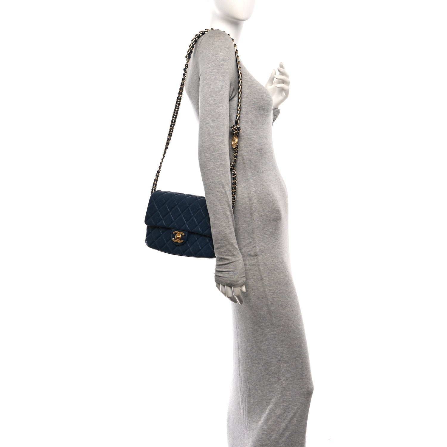 Caviar Quilted Chain Soul Flap Navy Blue — view 2