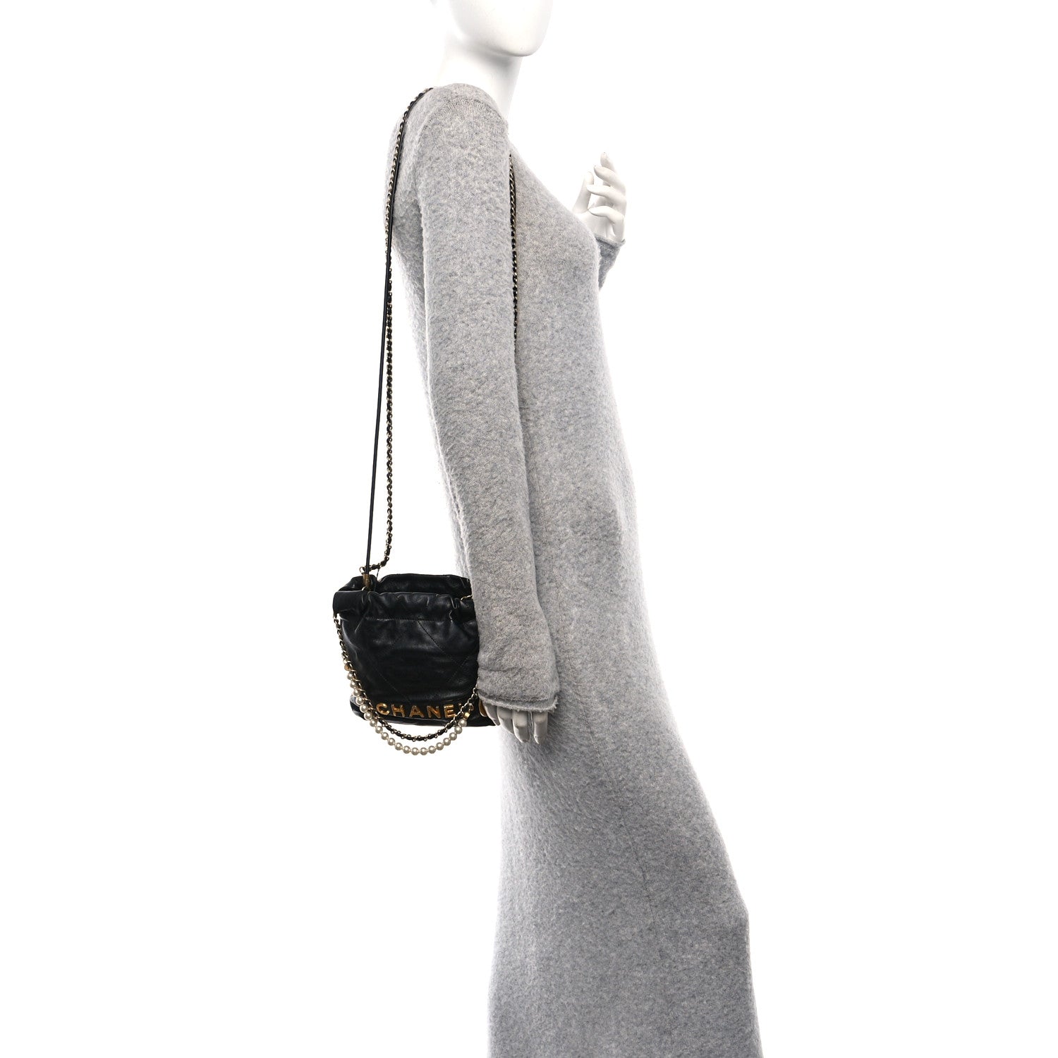 Shiny Crumpled Calfskin Quilted Pearl Mini Chanel 22 Black — view 2
