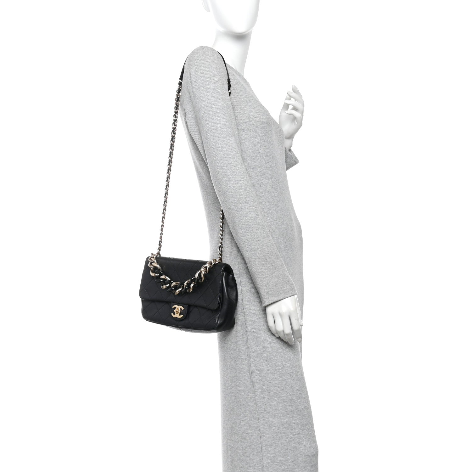 Lambskin Quilted Resin Bi-Color Chain Flap Bag Black — view 2