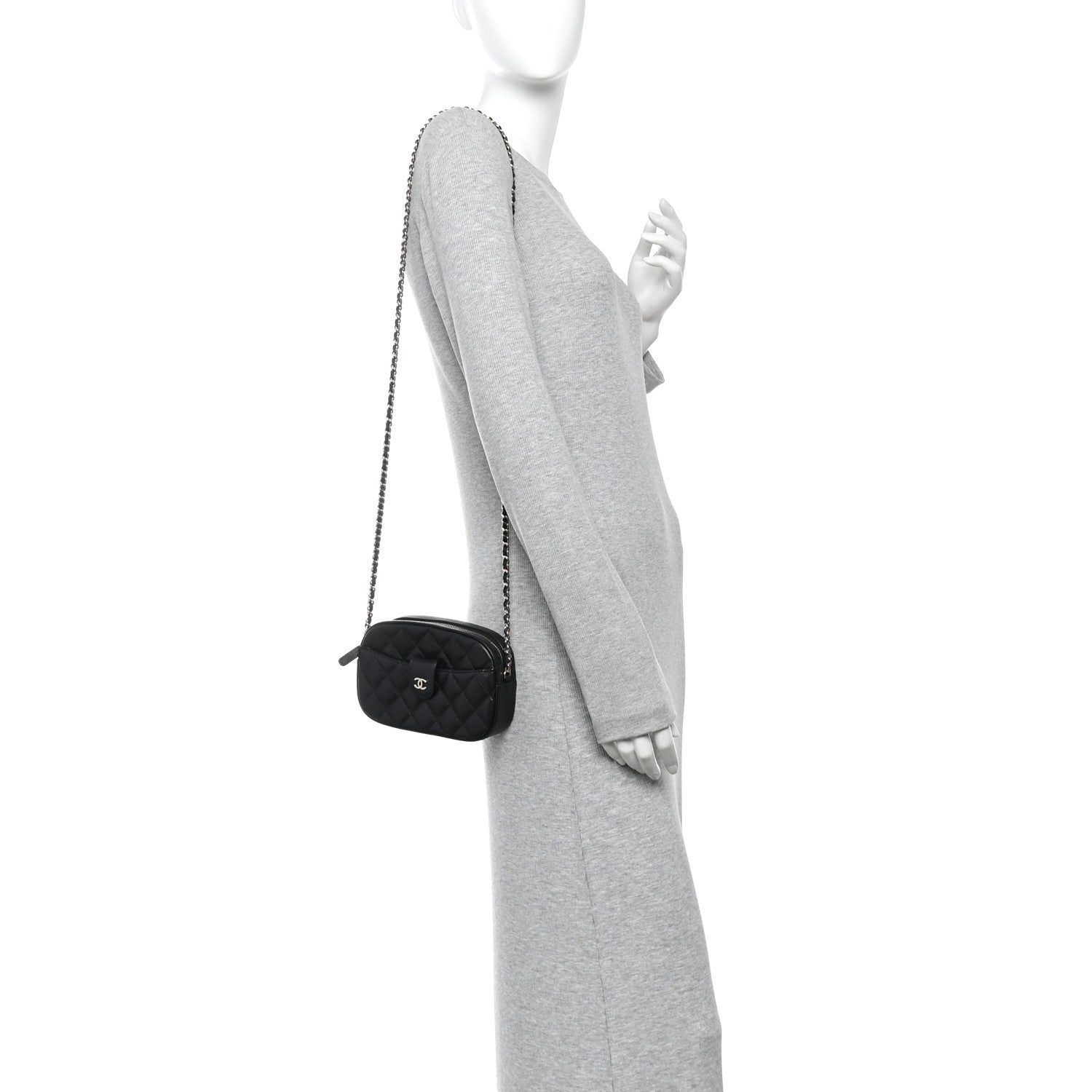 Caviar Quilted Chain Camera Bag Black — view 2