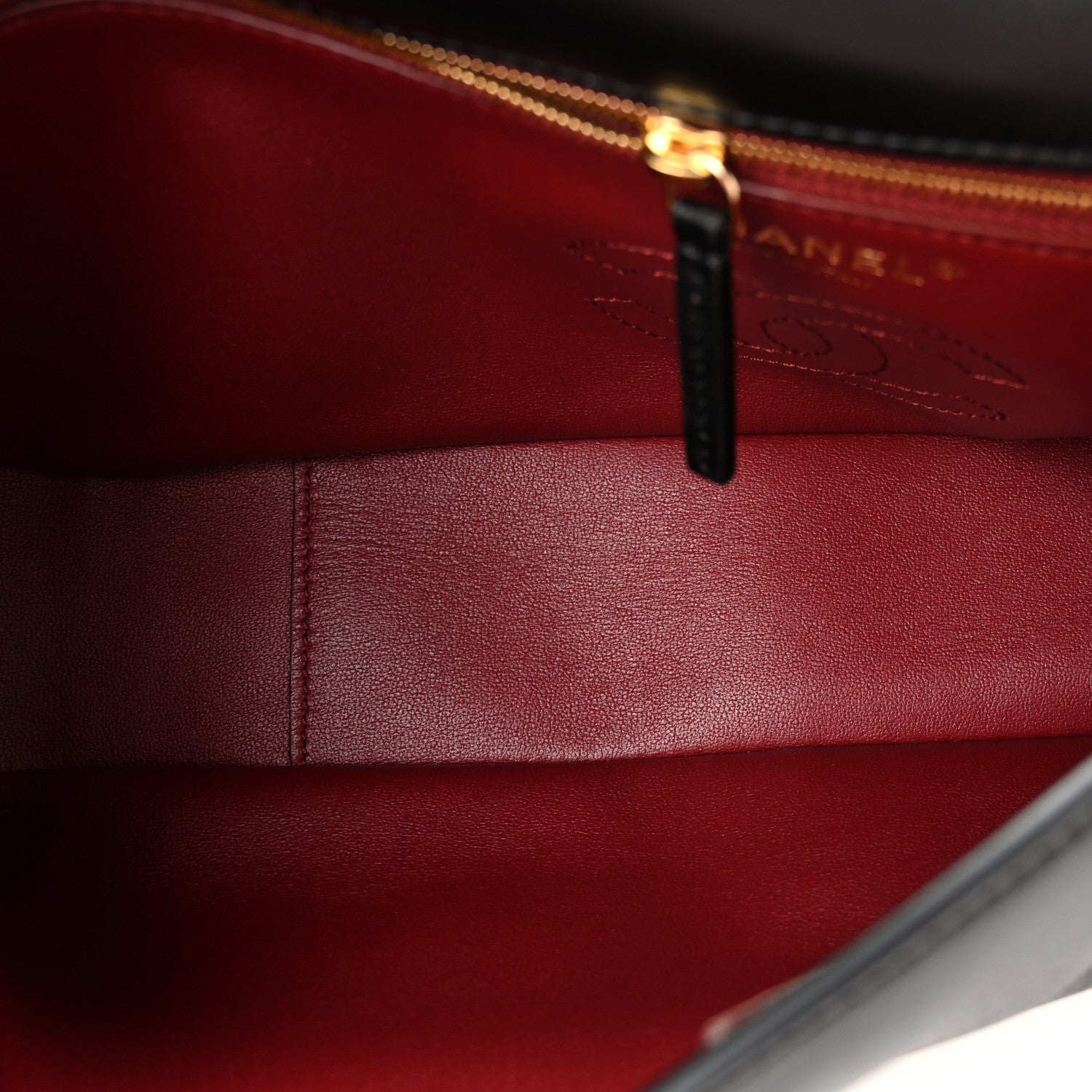 Lambskin CC Maxi Messenger Bag Black — view 5