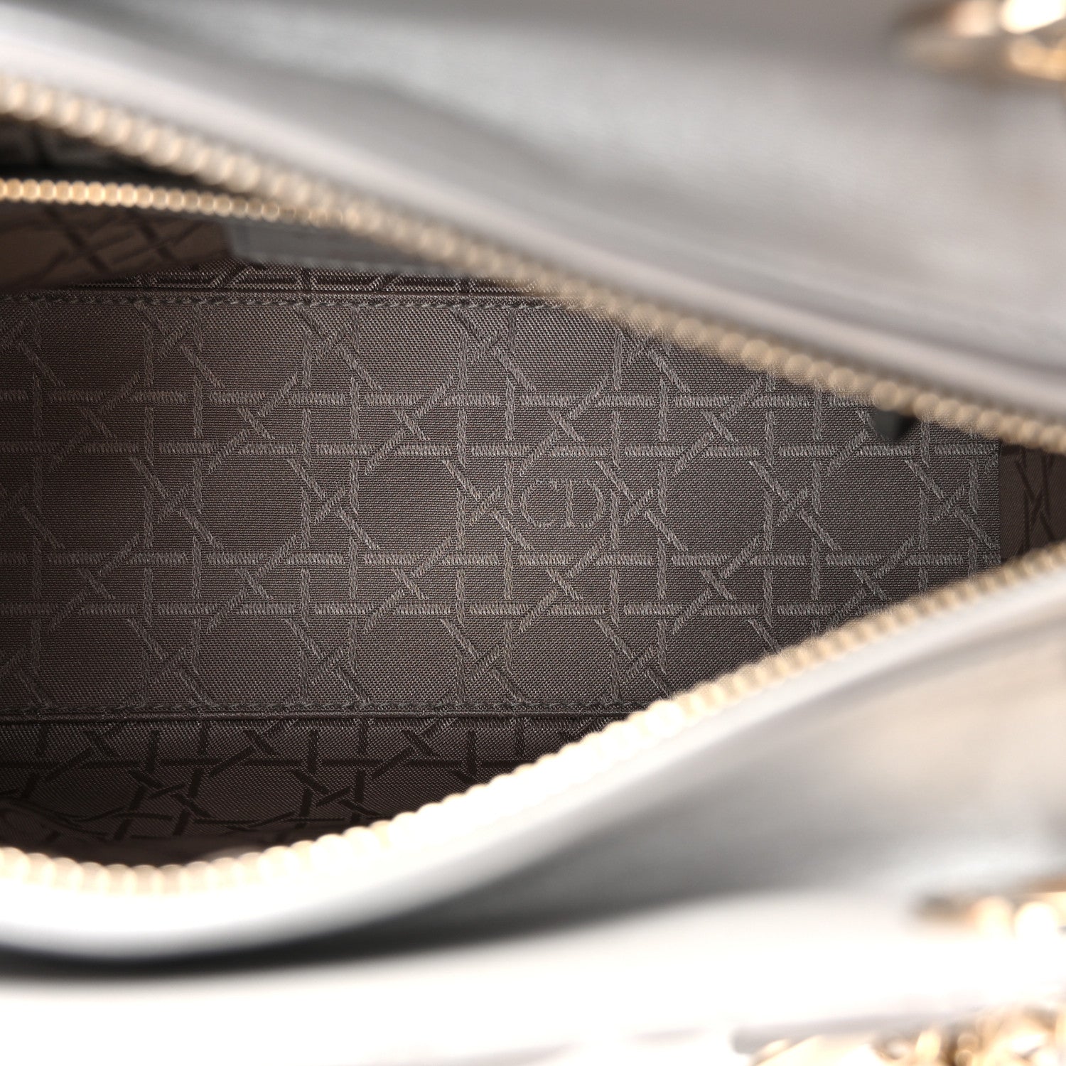Pearly Lambskin Cannage Medium Lady Dior Grey — view 5