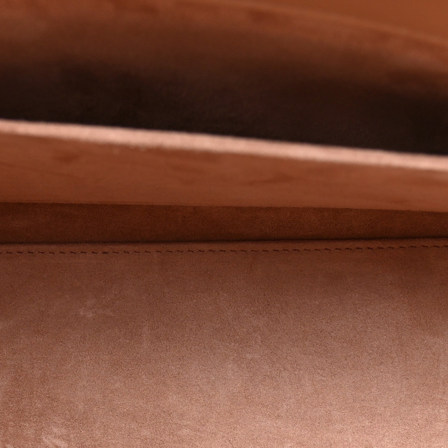 Ultra Matte Calfskin Cannage Medium Lady Dior Beige — view 4