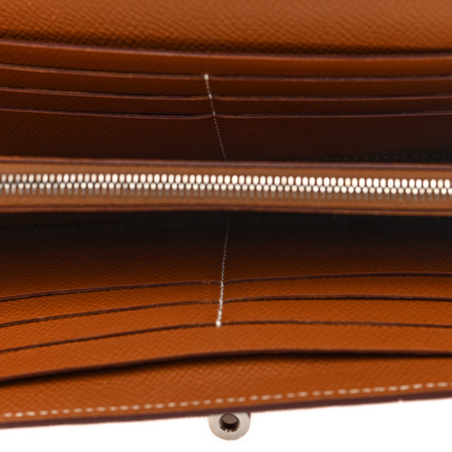 Epsom Kelly Longue Wallet Gold — view 5