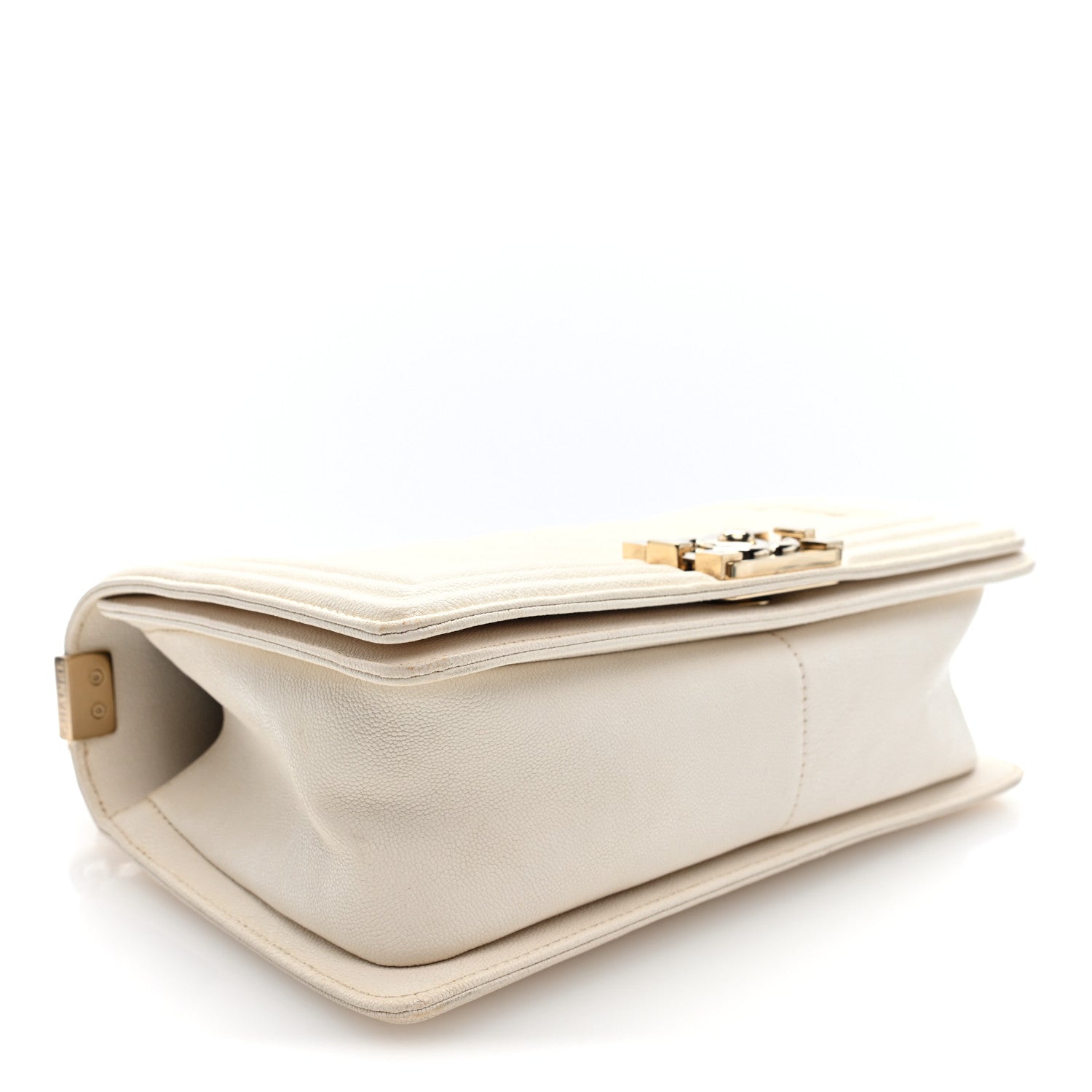 Caviar Quilted Medium Boy Flap White White — view 4