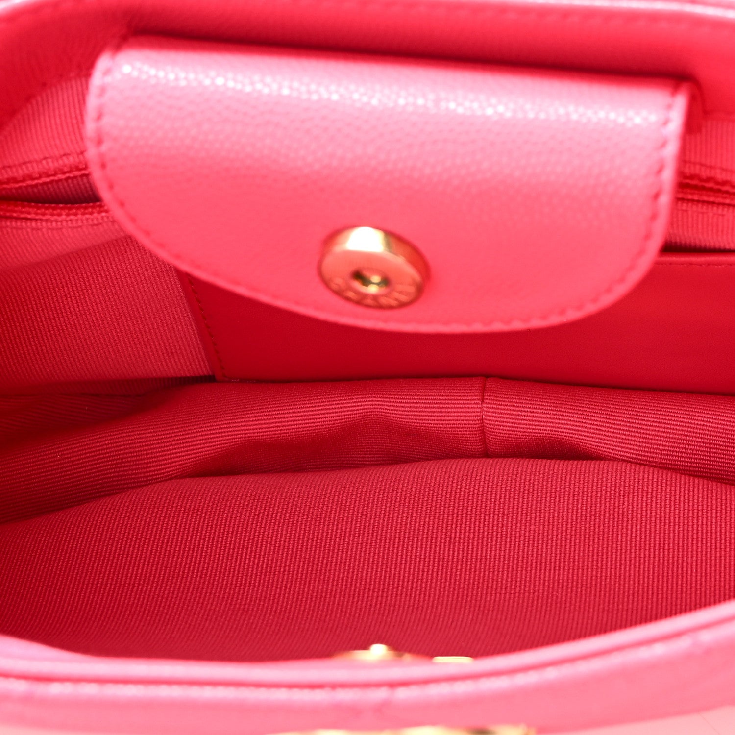 Caviar Quilted Triple Chain Shoulder Bag Pink — view 5