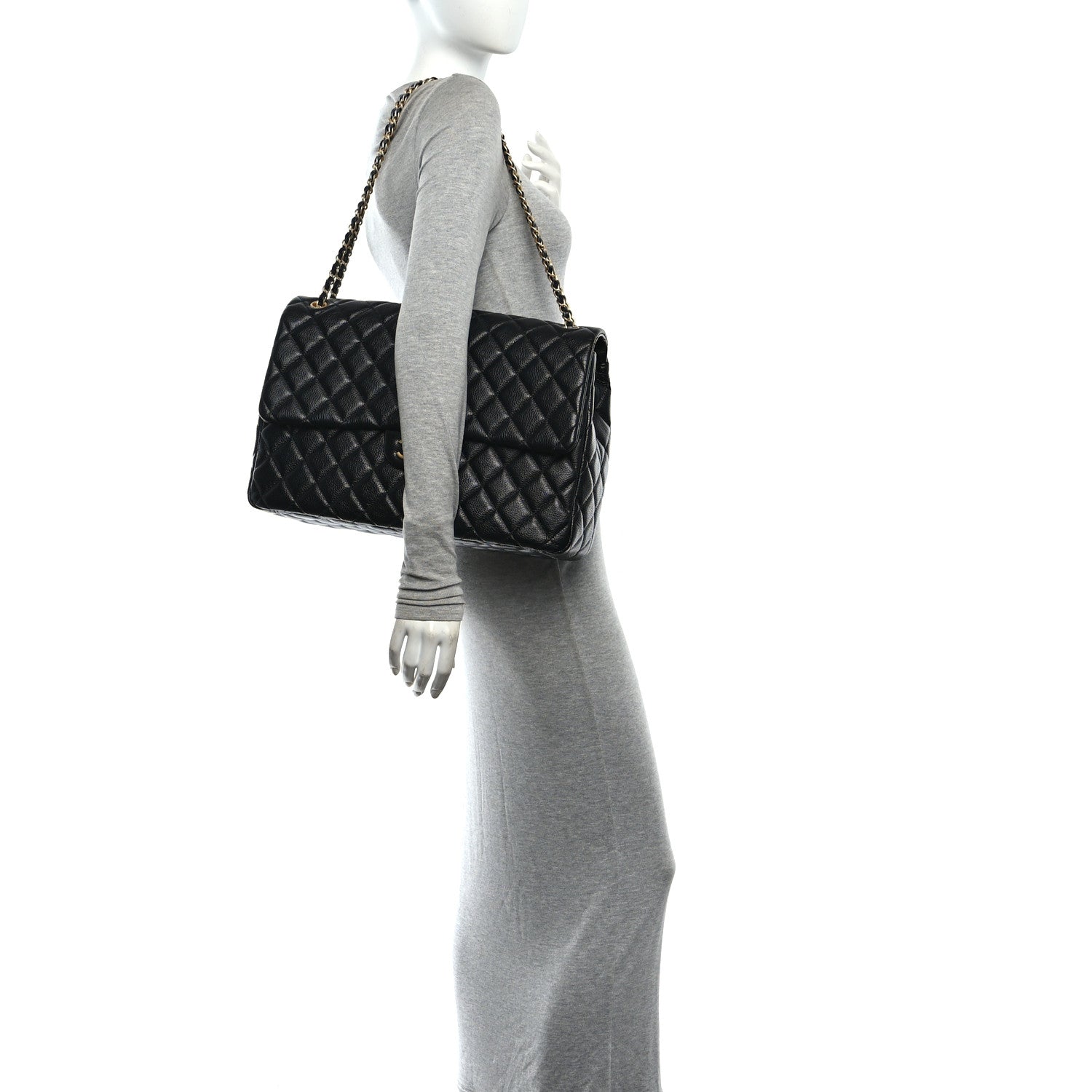Caviar Quilted XXL Travel Flap Bag Black — view 2