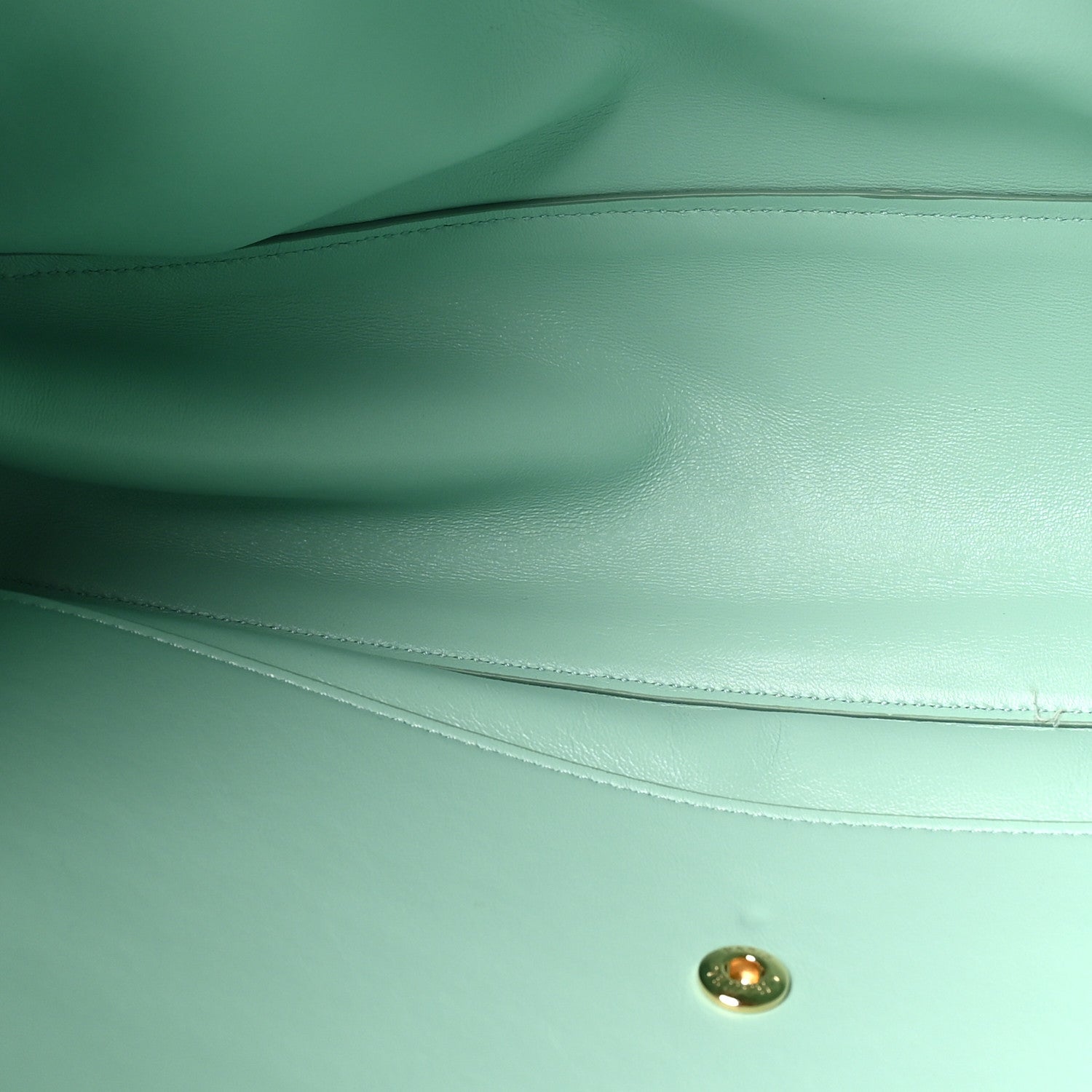 Suede Calfskin Small Souplissimo Maxi Flap Green — view 5