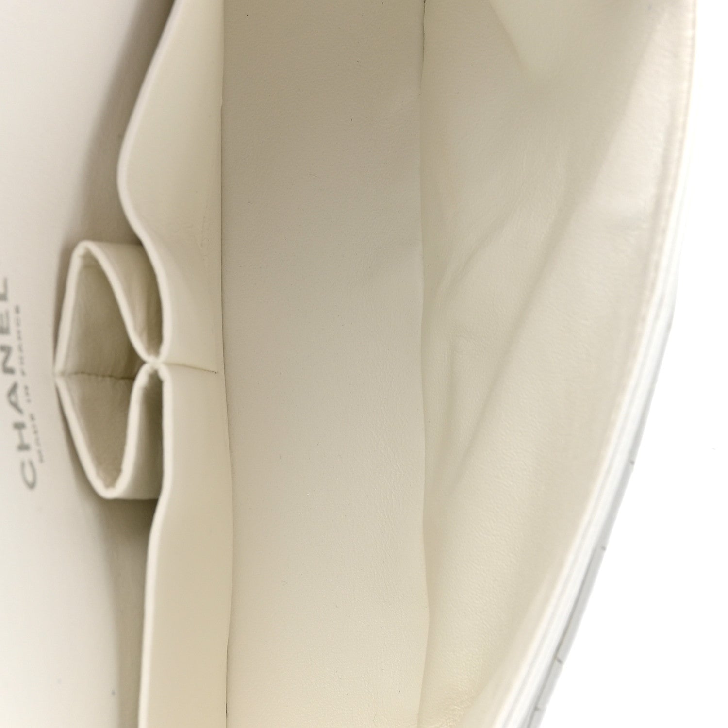 Caviar Quilted Medium Double Flap White — view 5