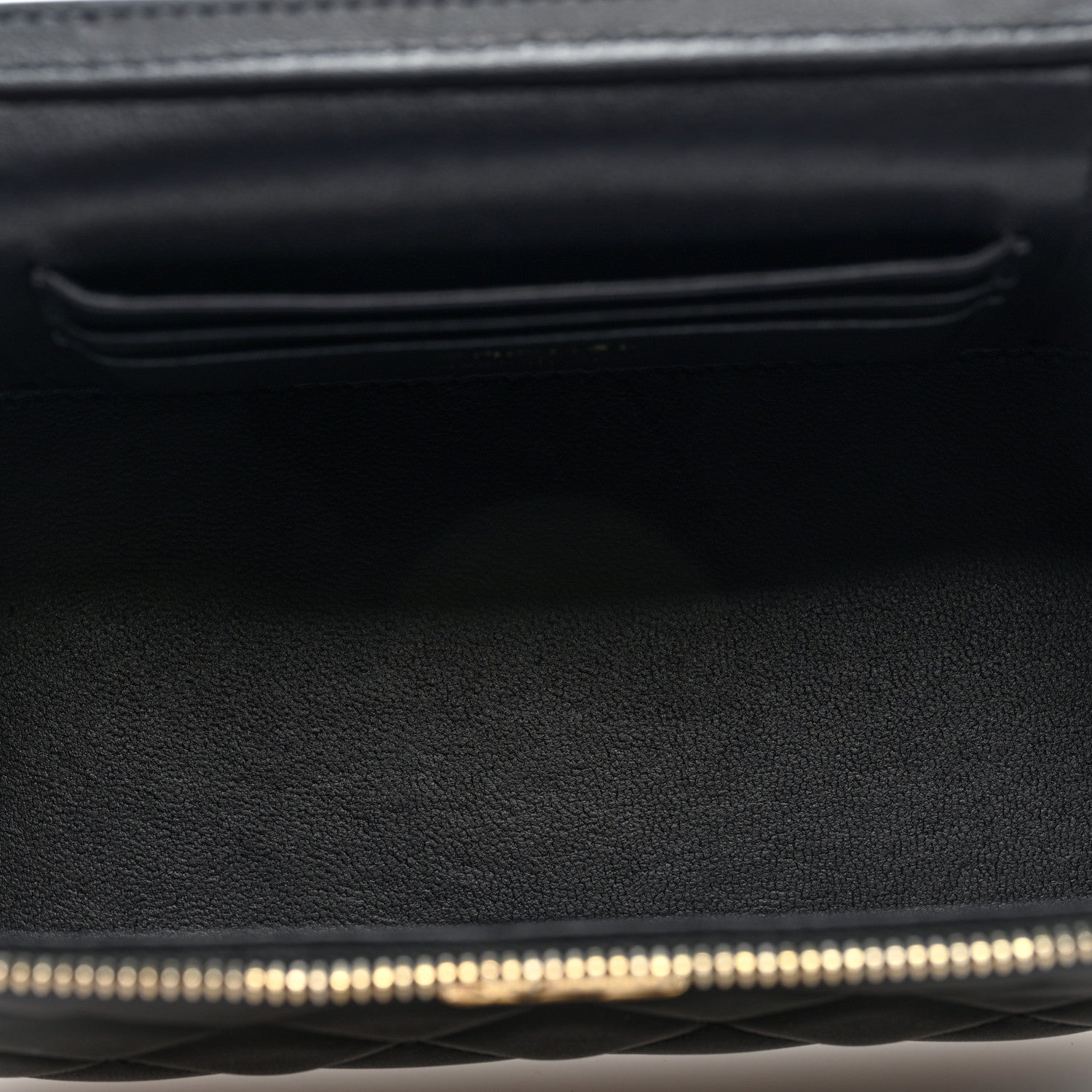 Shiny Lambskin Quilted Small Metal Wood Top Handle Vanity Case With Chain Black — view 5