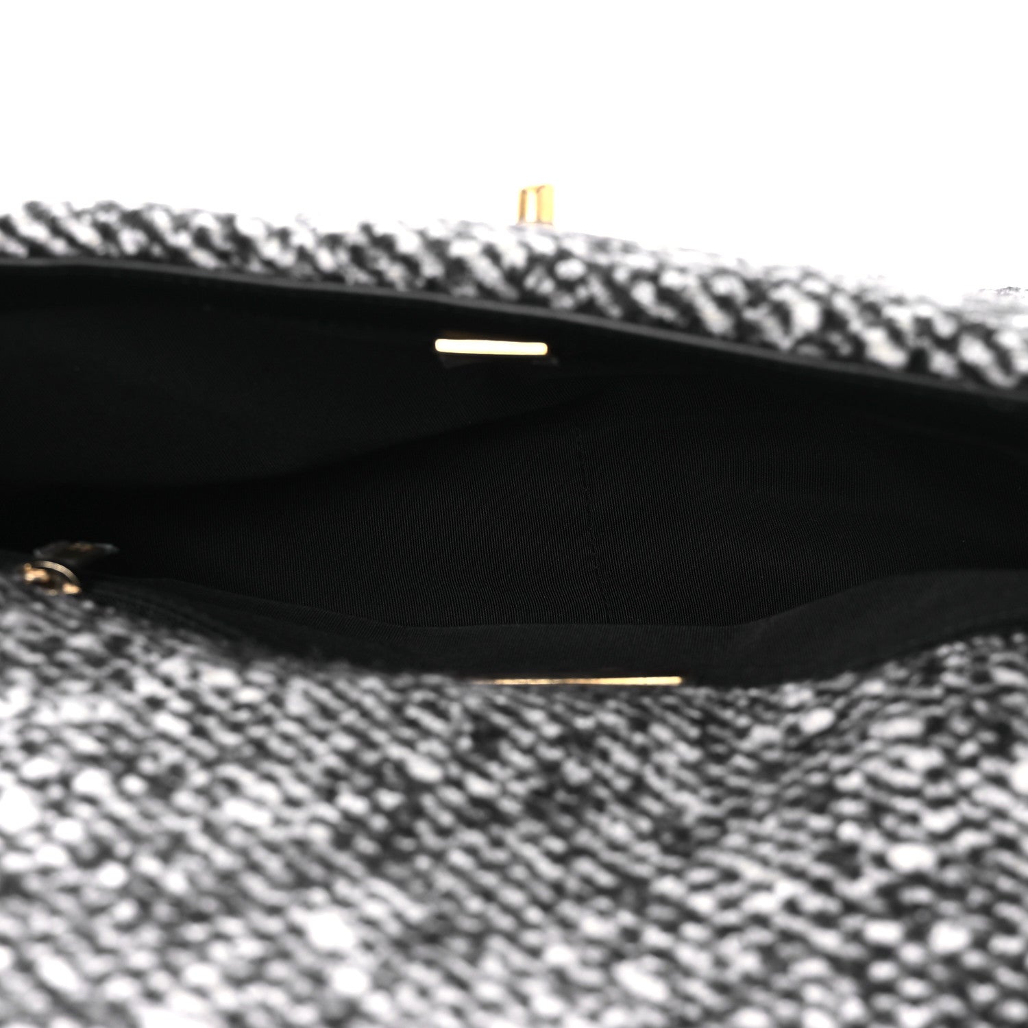 Tweed Quilted Medium Chanel 19 Flap Black White — view 5