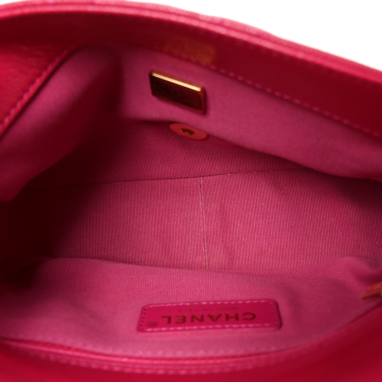Caviar Quilted Small Twist Your Buttons Flap Fuchsia — view 5