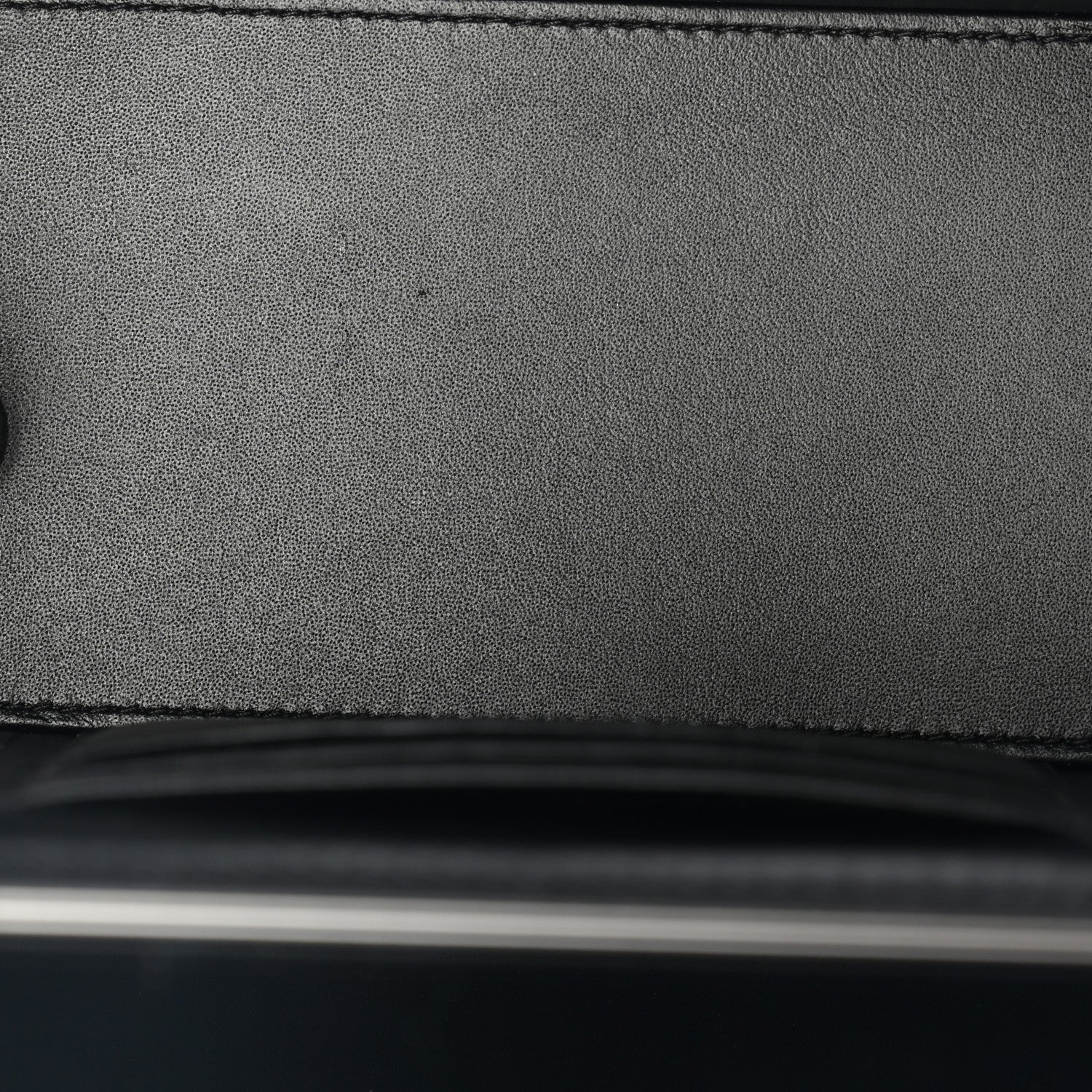 Calfskin Crocodile Embossed Crococo Small Top Handle Vanity Case With Chain Black — view 5