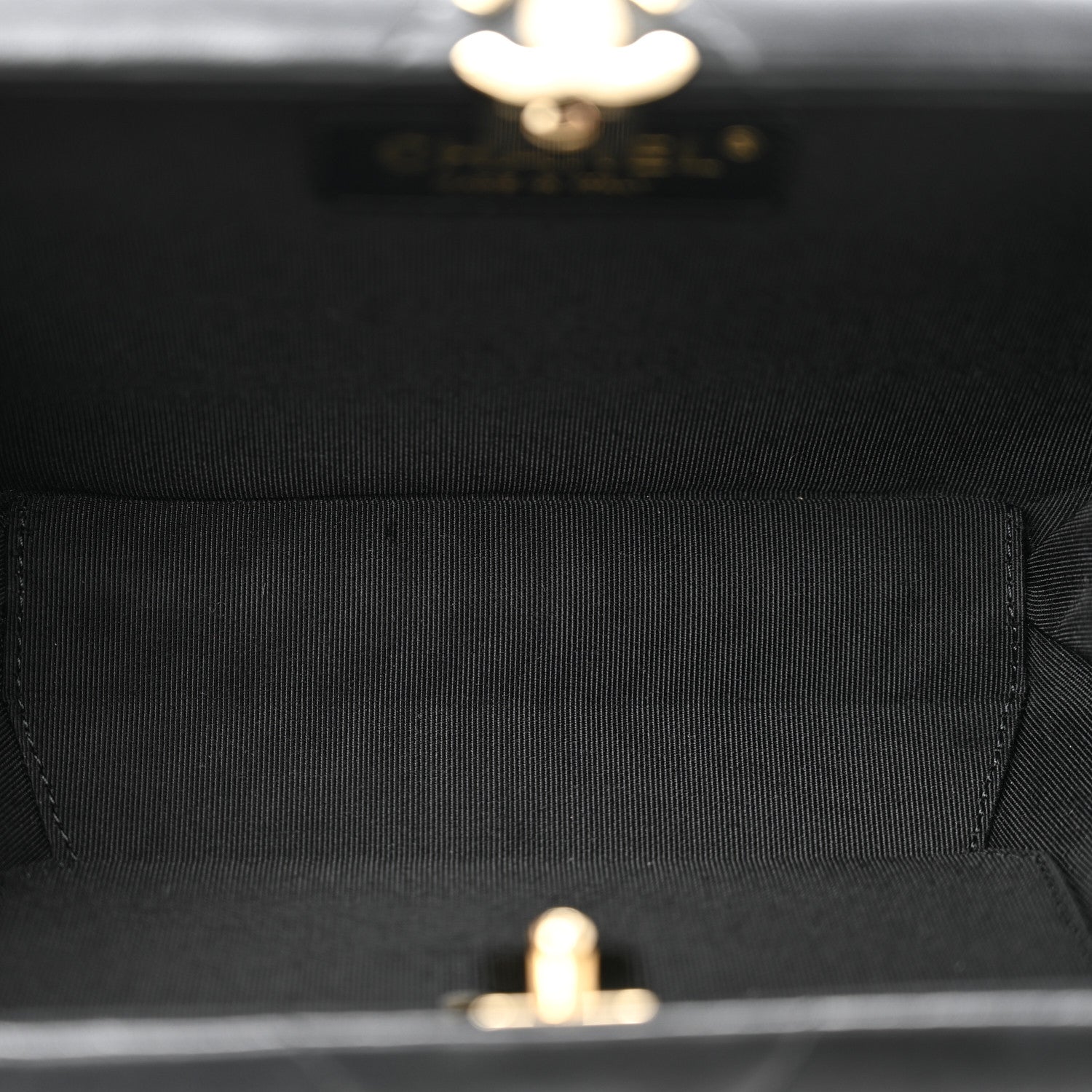 Lambskin Quilted Clutch With Chain Black — view 5