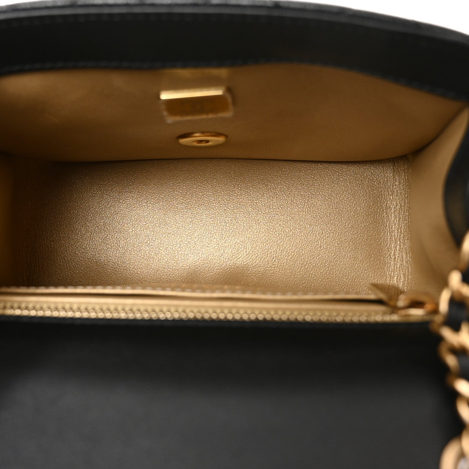 Lambskin Quilted Mini Pearl Crush Flap Black — view 5