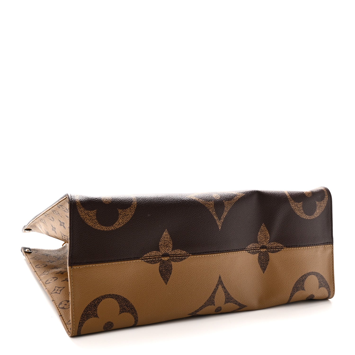 Reverse Monogram Giant Onthego Voyage — view 4