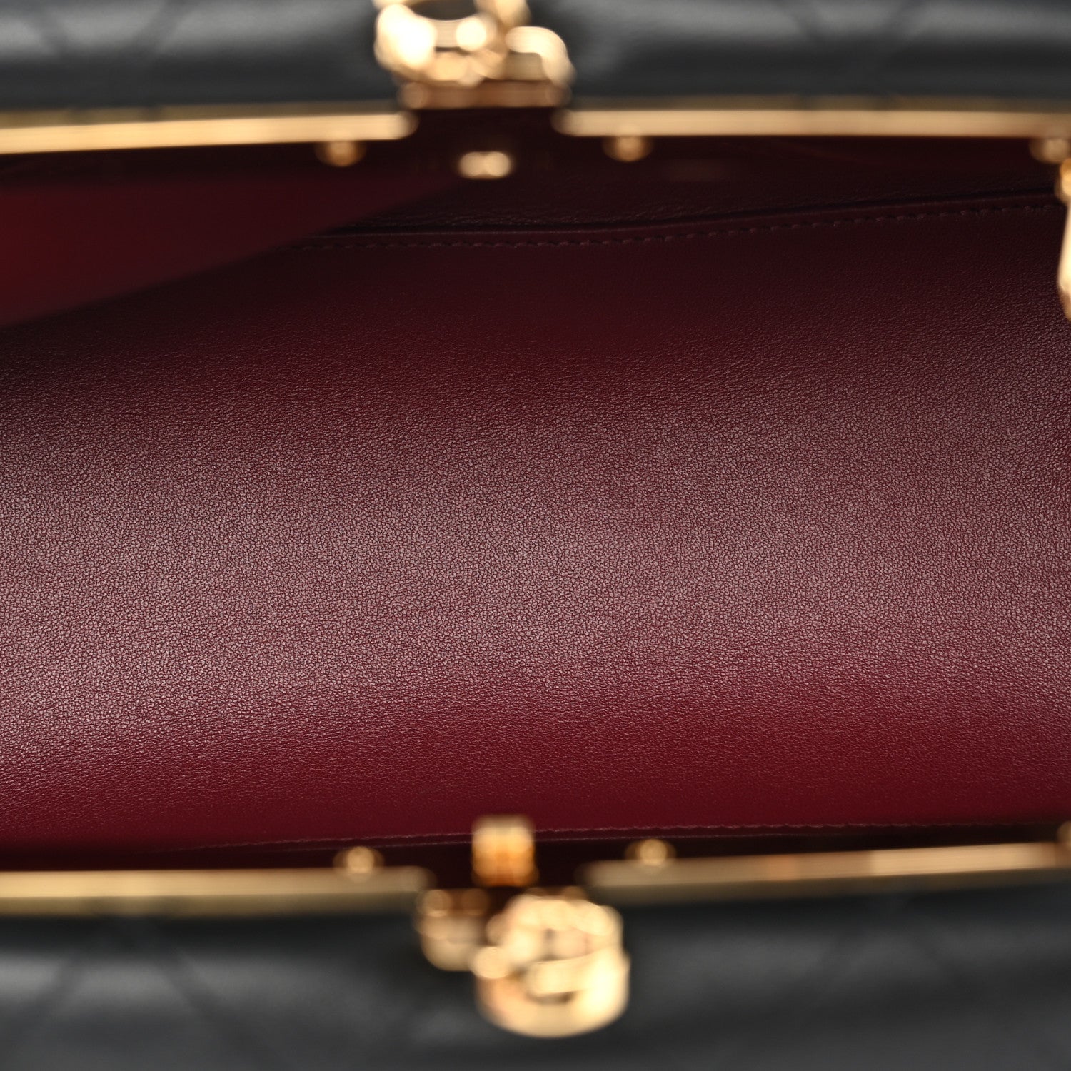 Lambskin Stitched Clutch With Chain Black — view 5