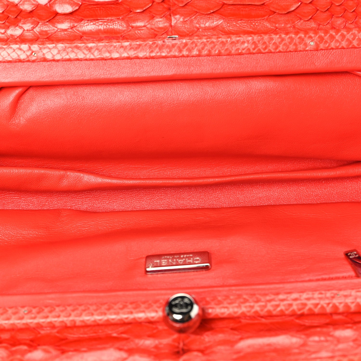 Snakeskin East West Kisslock Flap Red — view 5