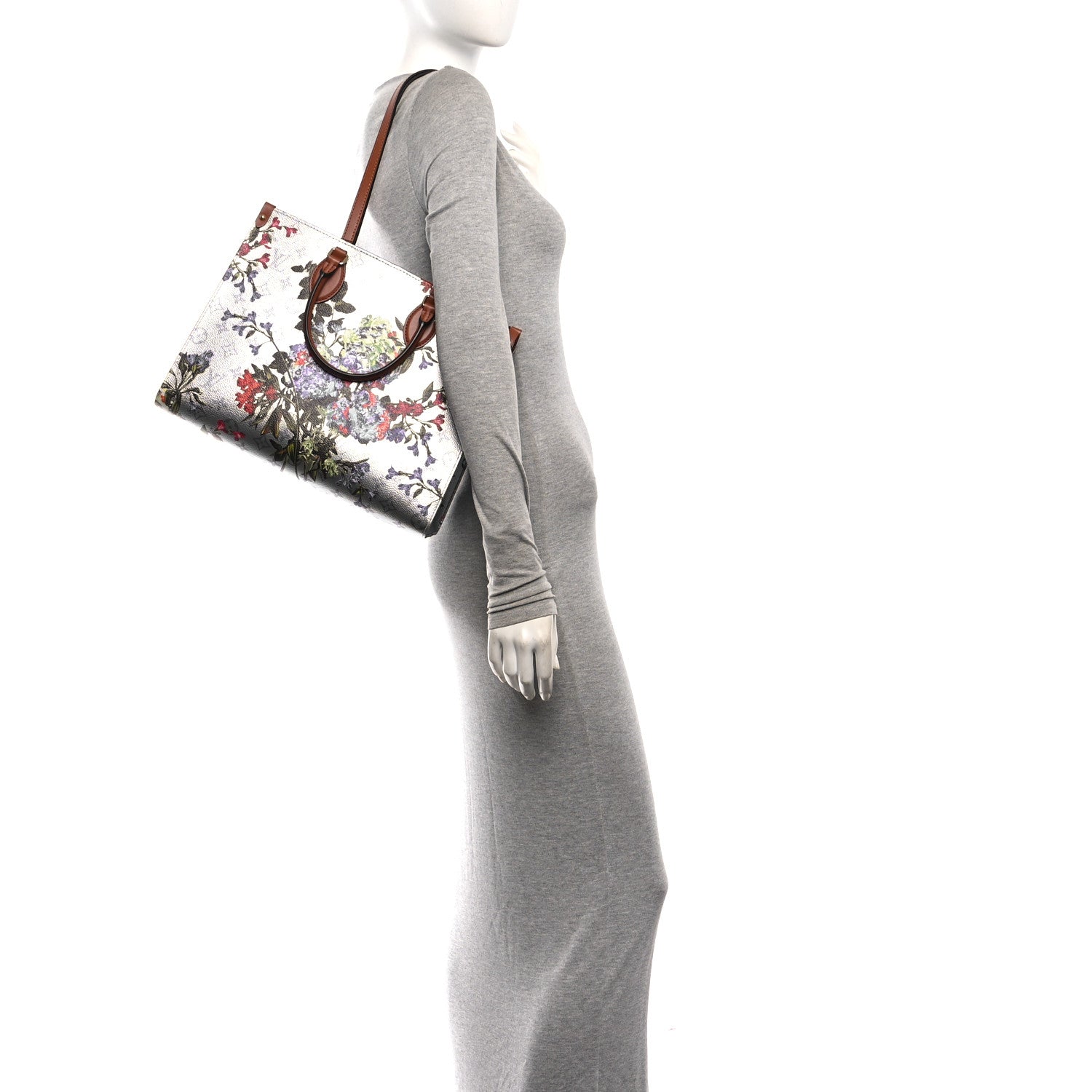 Metallic Monogram LV Garden OnTheGo MM Silver — view 2