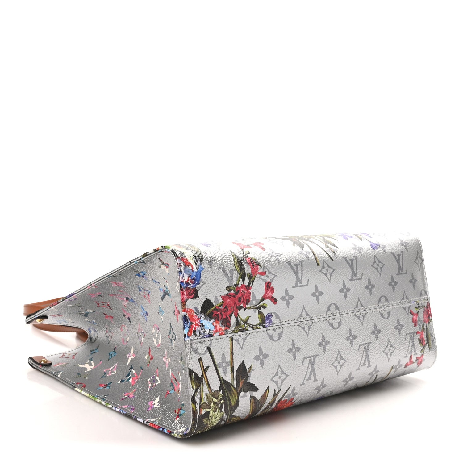 Metallic Monogram LV Garden OnTheGo MM Silver — view 4