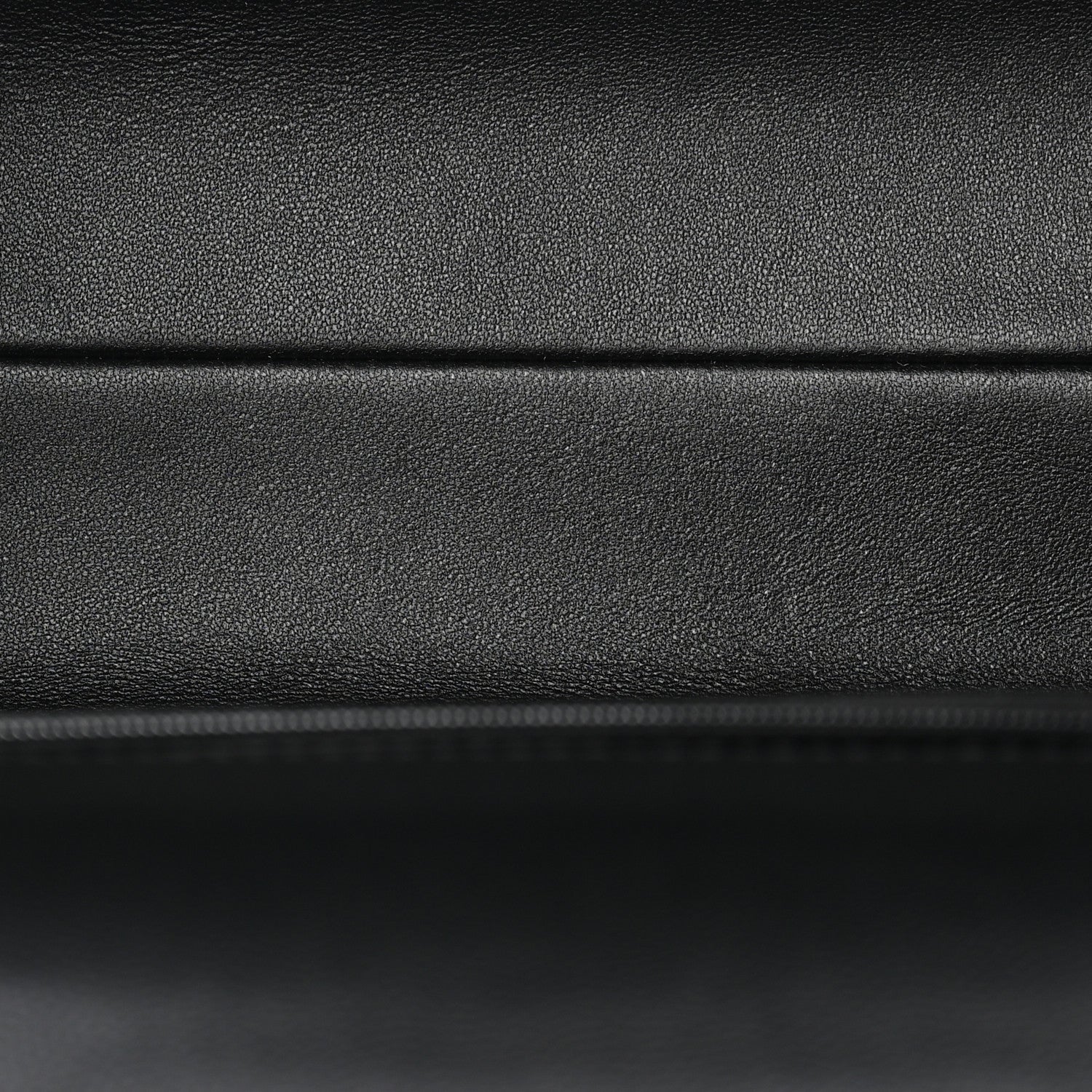 Caviar Quilted Medium Retro Twist Top Handle Flap Black — view 5