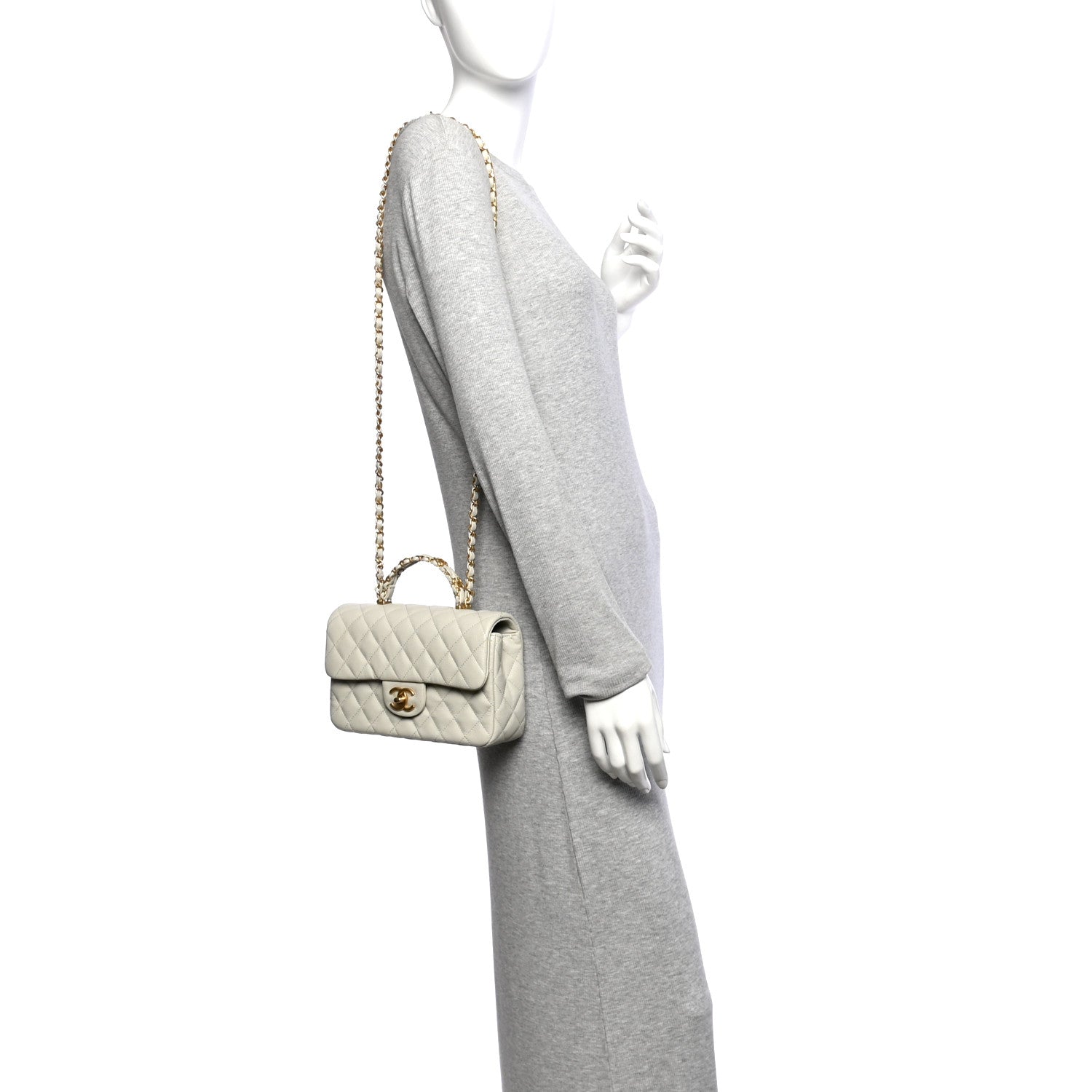 Caviar Quilted Small Handy CC Flap Light Grey — view 2