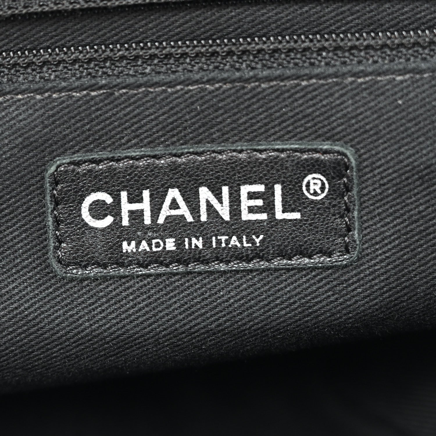 Iridescent Caviar Quilted Jumbo Easy Flap Silver — view 5