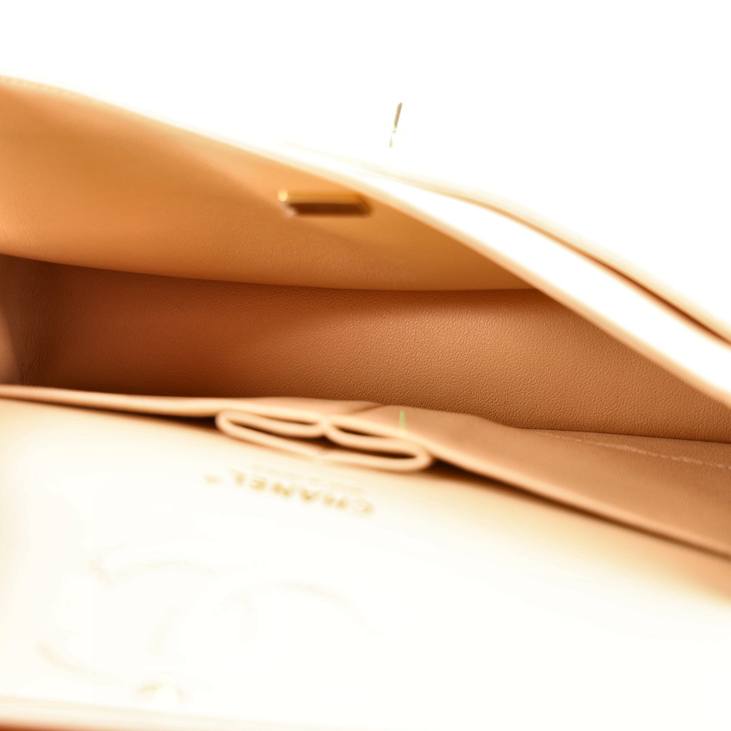 Lambskin Quilted Medium Double Flap Beige — view 5