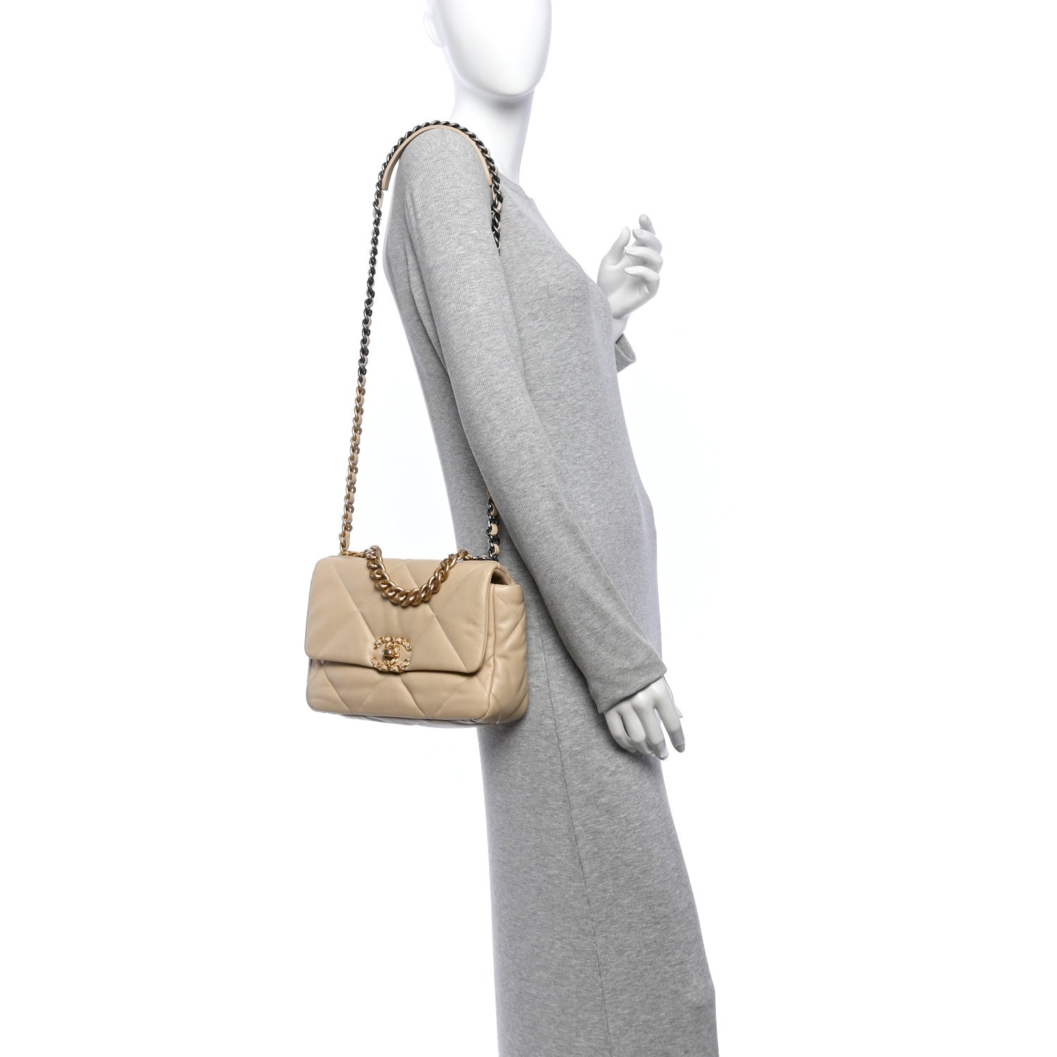 Lambskin Quilted Medium Chanel 19 Flap Beige — view 2