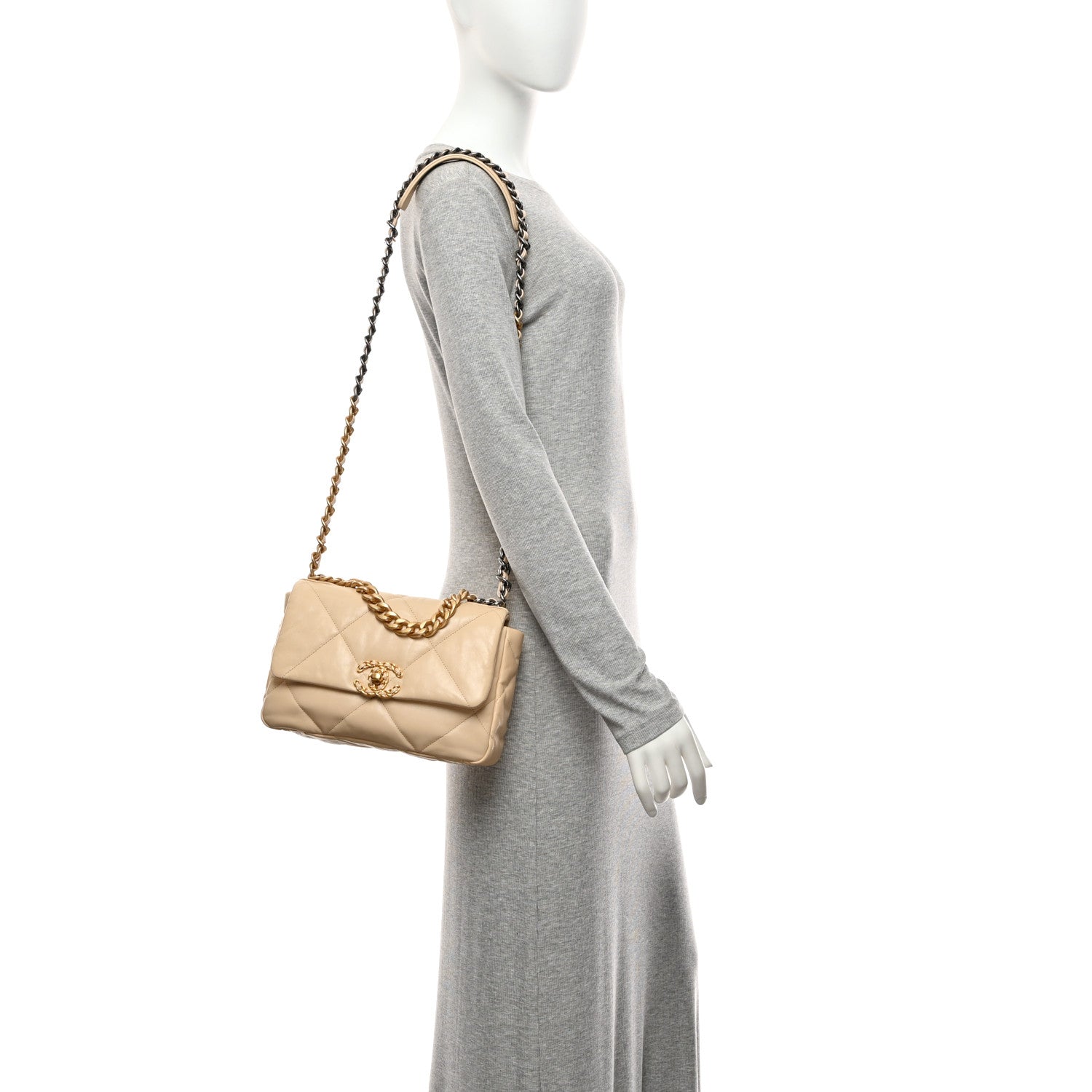 Lambskin Quilted Medium Chanel 19 Flap Light Beige — view 2