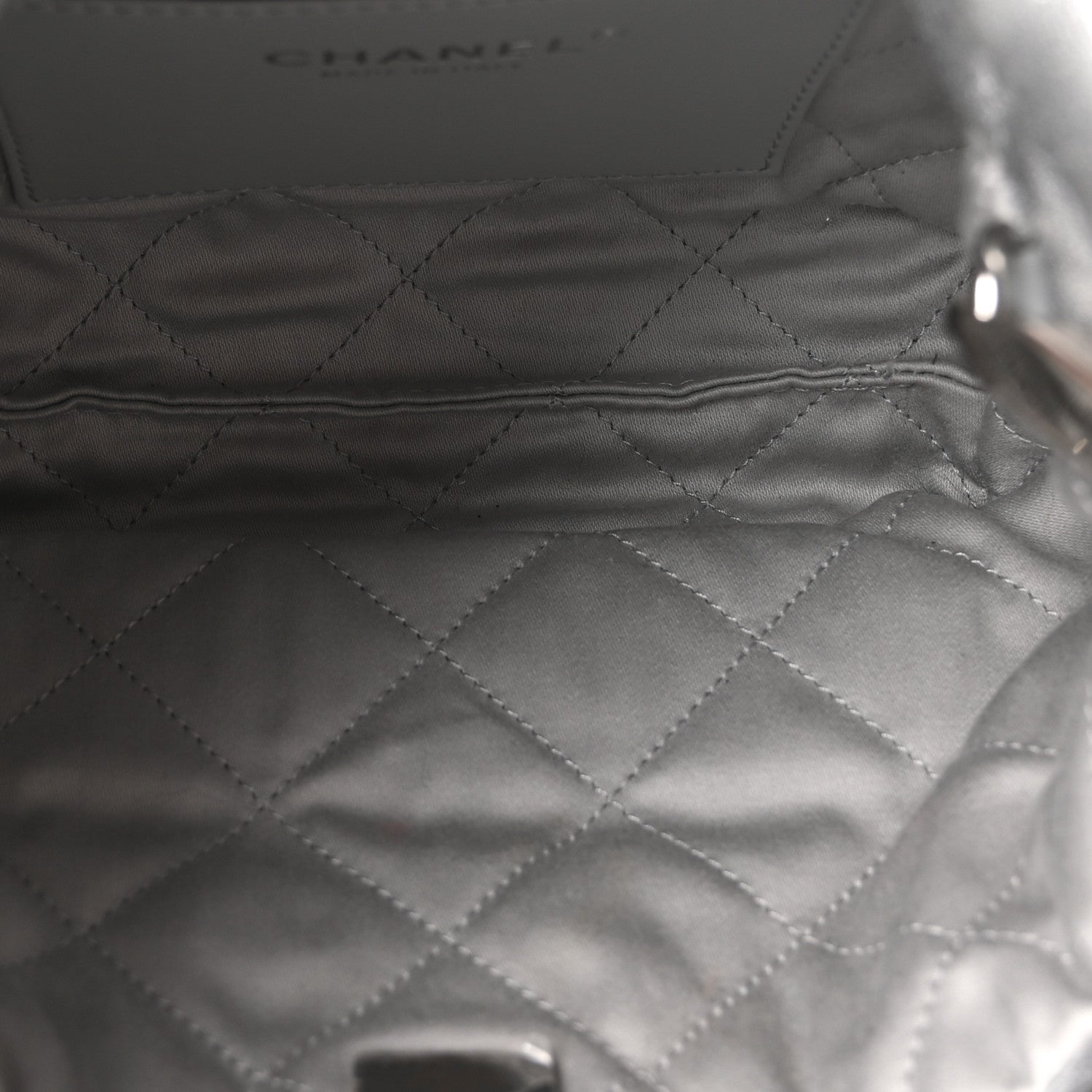 Metallic Lambskin Quilted Mini Chanel 22 Silvery — view 5