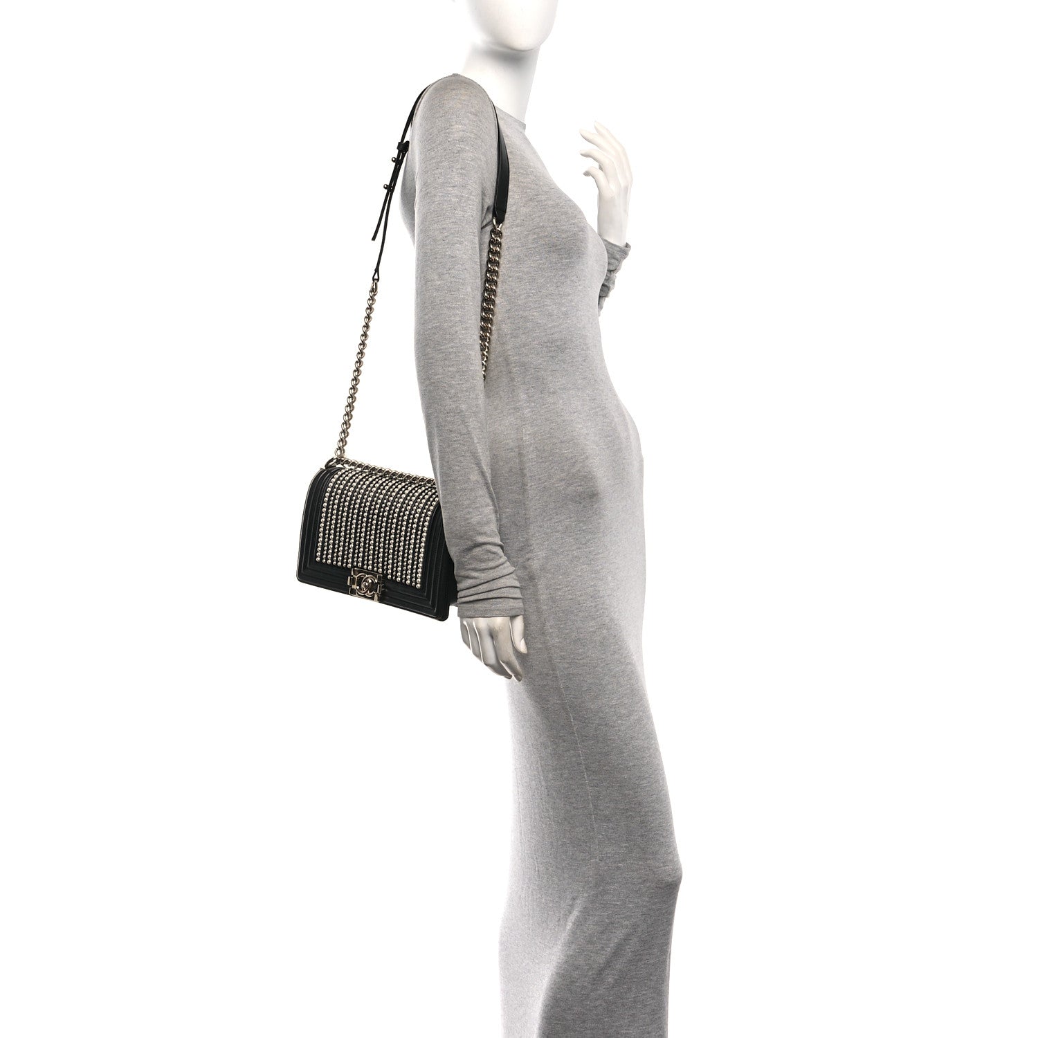 Calfskin Pearl Medium Chanel Pearls Boy Flap Black — view 2
